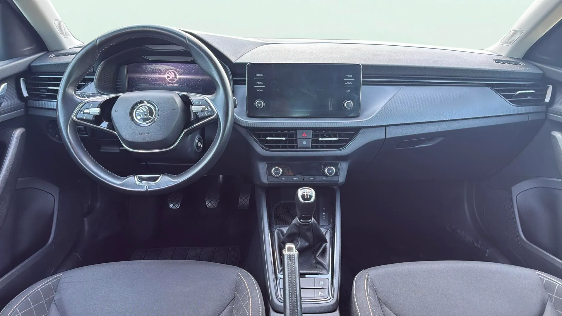Škoda Scala 1.0 TSI Ambition - foto 14