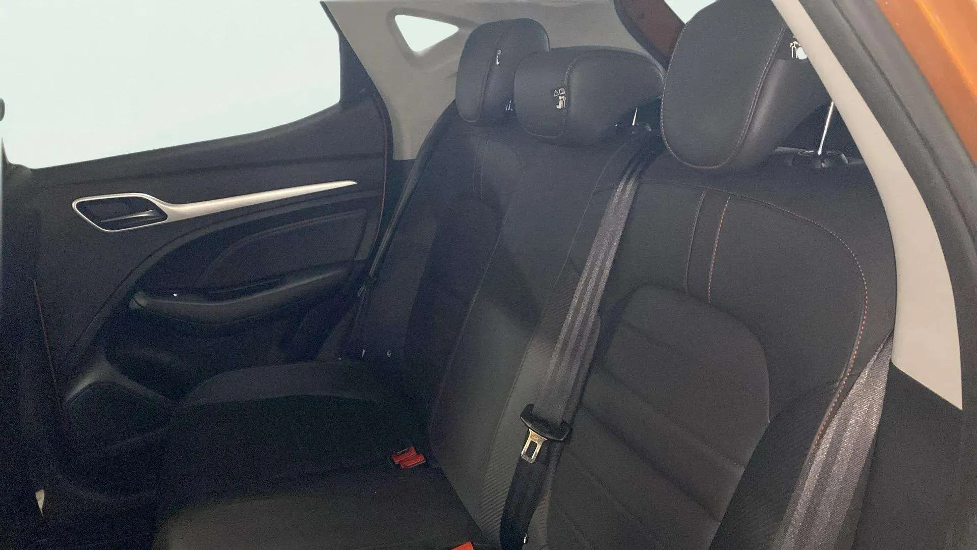 MG ZS 1.5 Luxury - foto 23