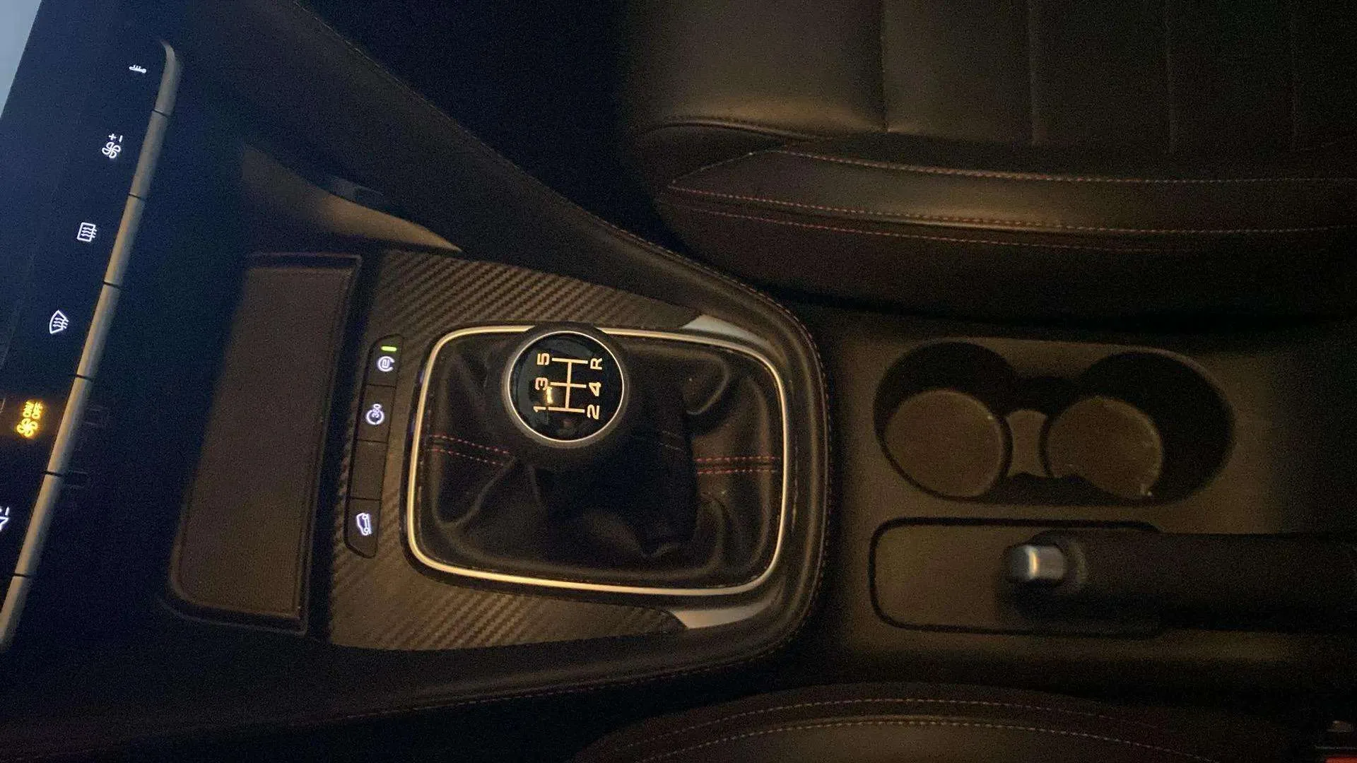 MG ZS 1.5 Luxury - foto 17
