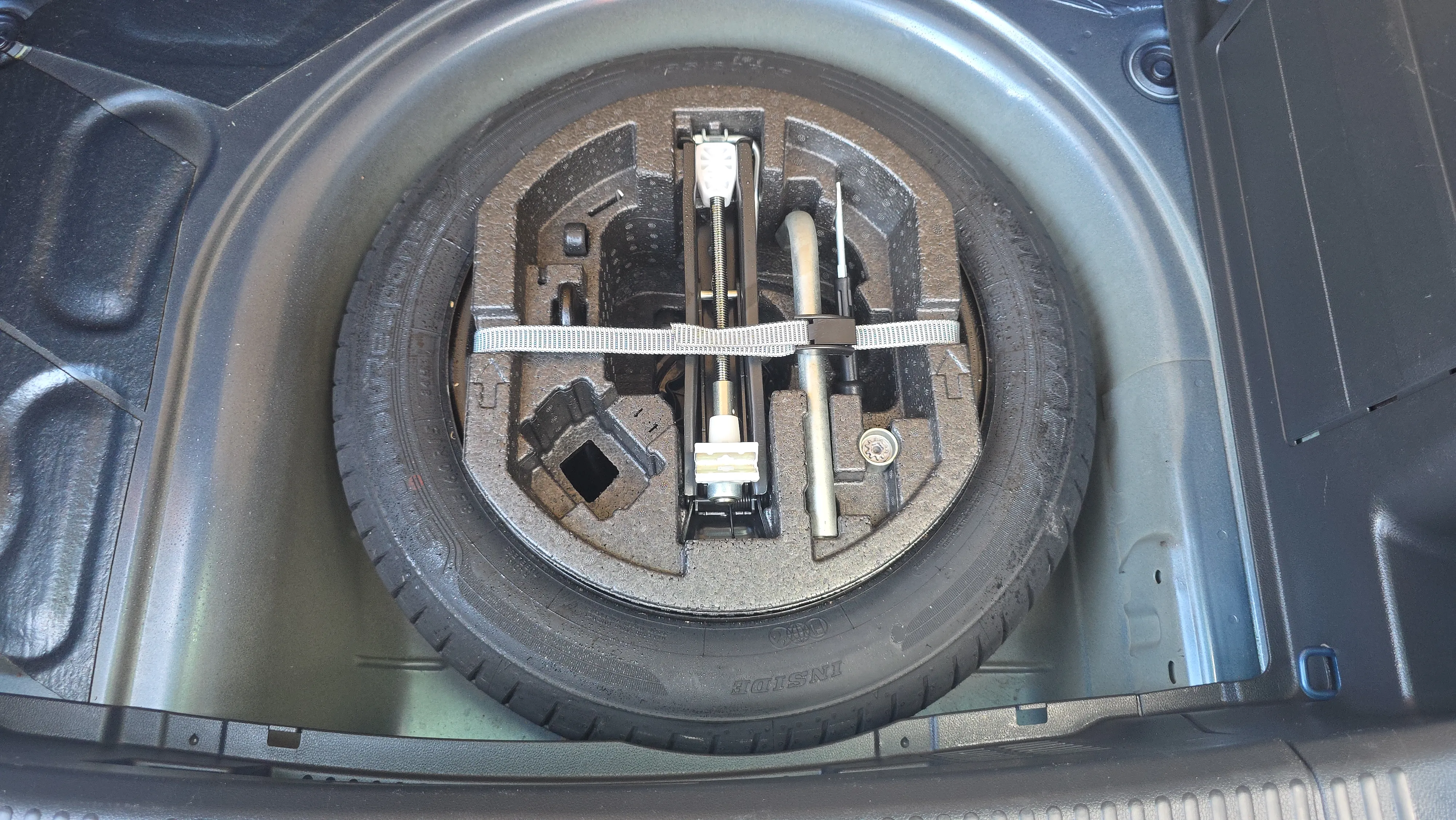 Škoda Fabia 1.0 TSI Ambition - foto 21