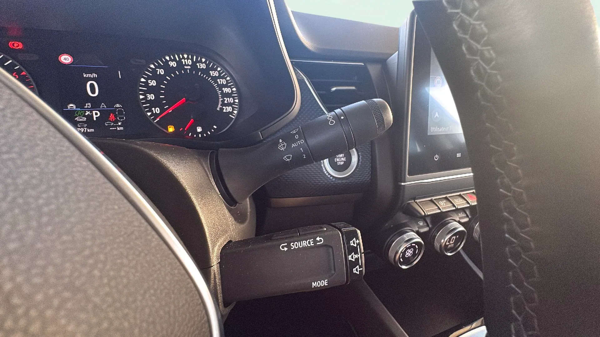Renault Arkana Evolution TCe EDC mild hybr - foto 13