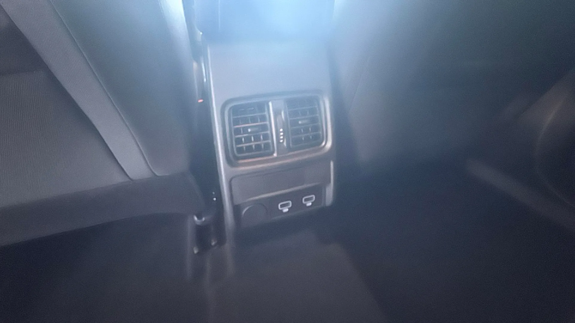 Renault Arkana Evolution TCe EDC mild hybr - foto 26