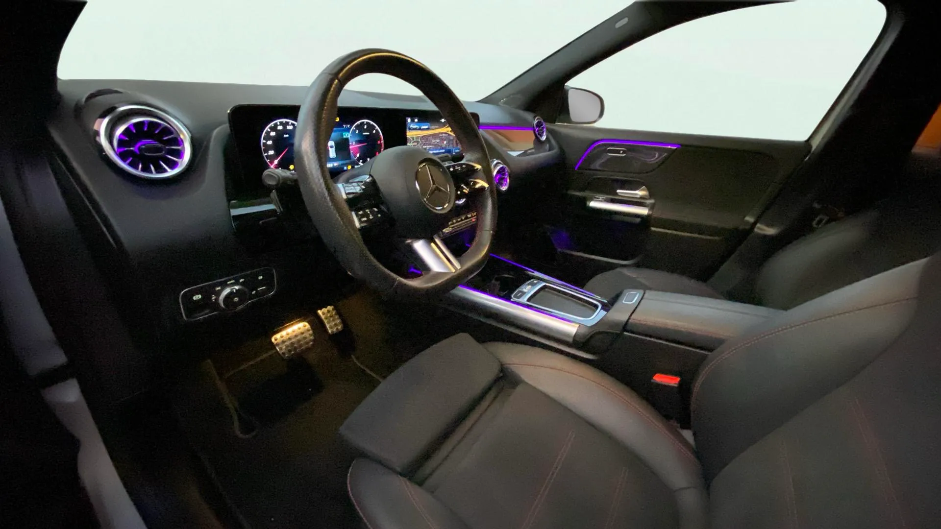 Mercedes-Benz GLA 200 D - foto 18