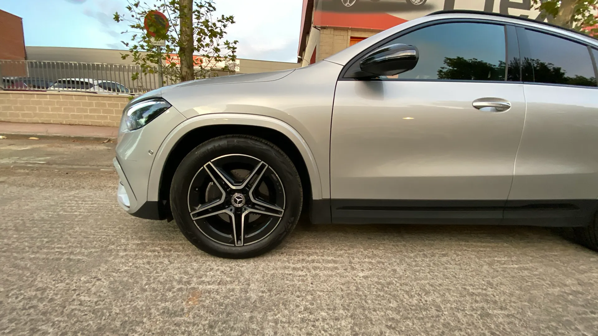 Mercedes-Benz GLA 200 D - foto 11