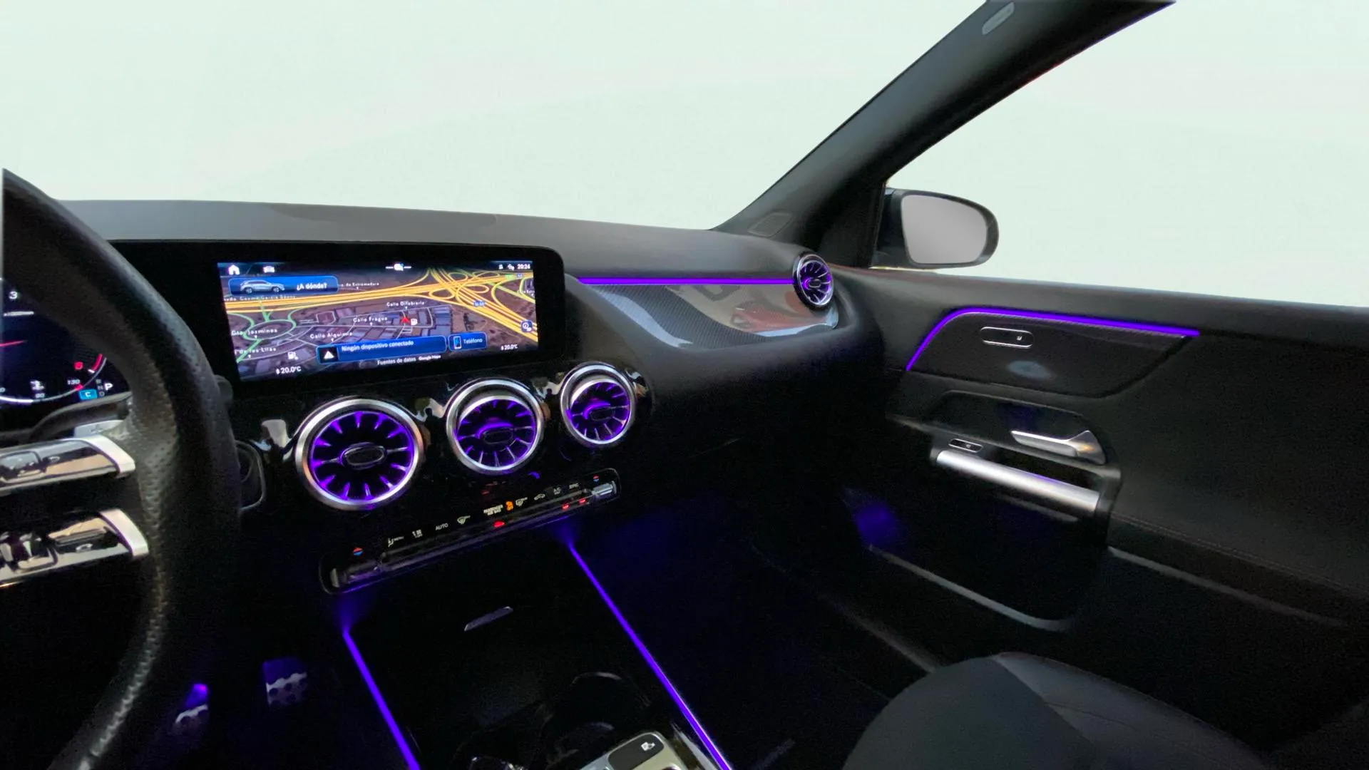Mercedes-Benz GLA 200 D - foto 15