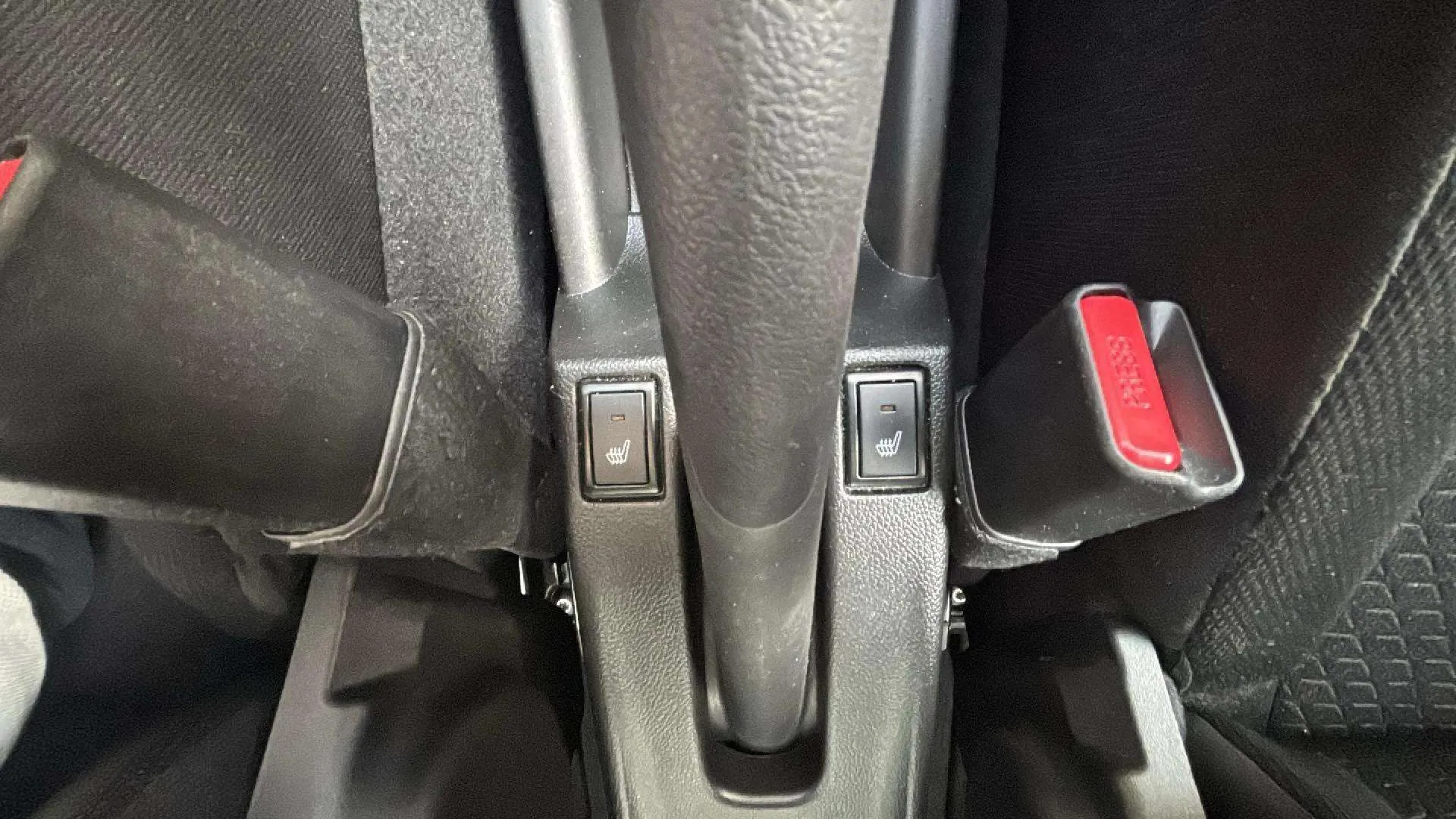 Suzuki Swift 1.2 GLX Mild Hybrid CVT - foto 19