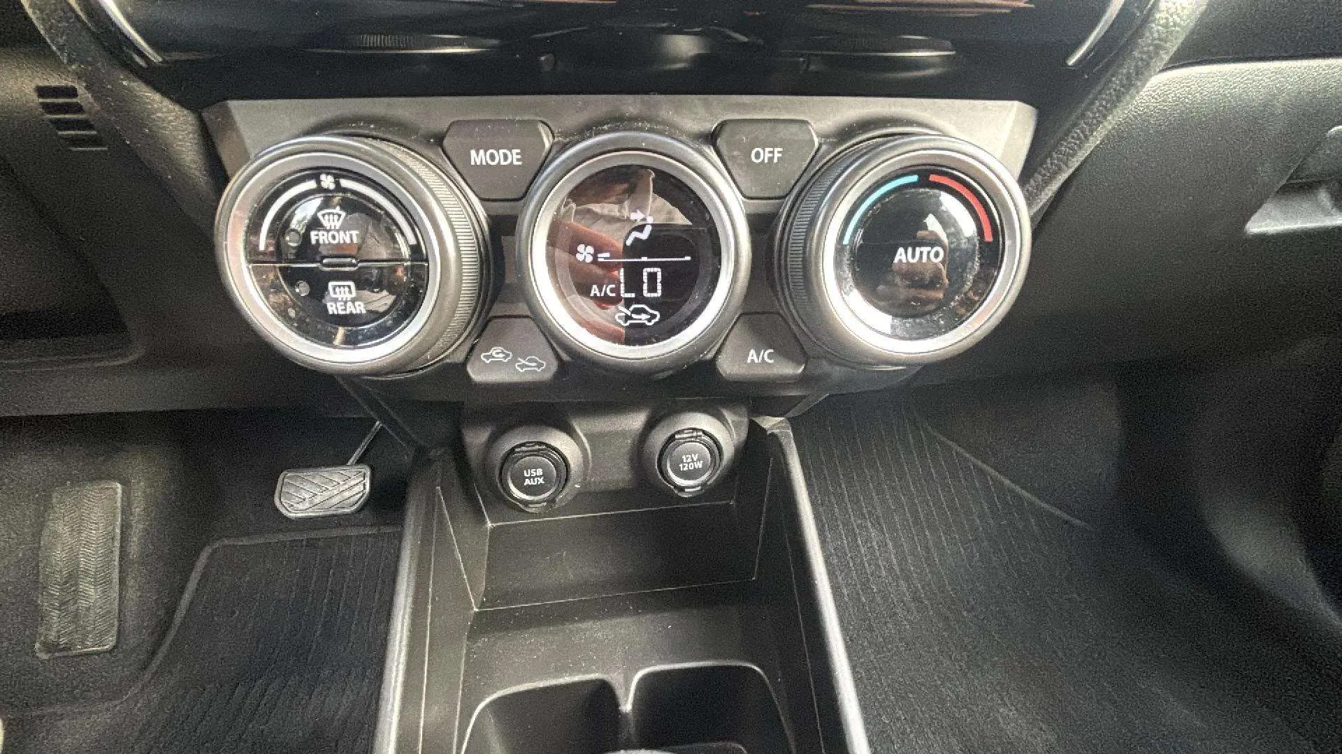 Suzuki Swift 1.2 GLX Mild Hybrid CVT - foto 18