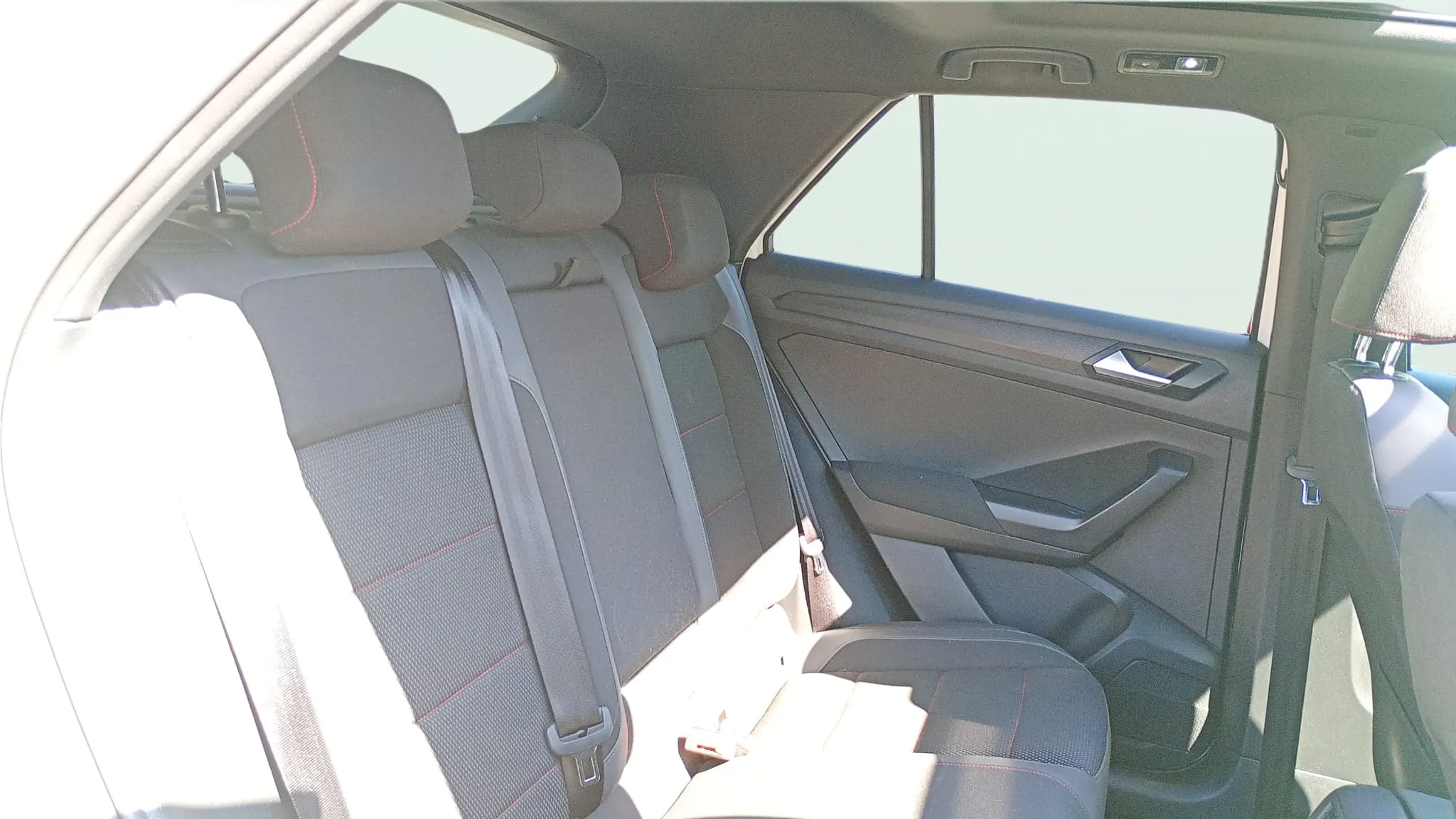Volkswagen T-Roc Sport 1.5 TSI DSG - foto 14