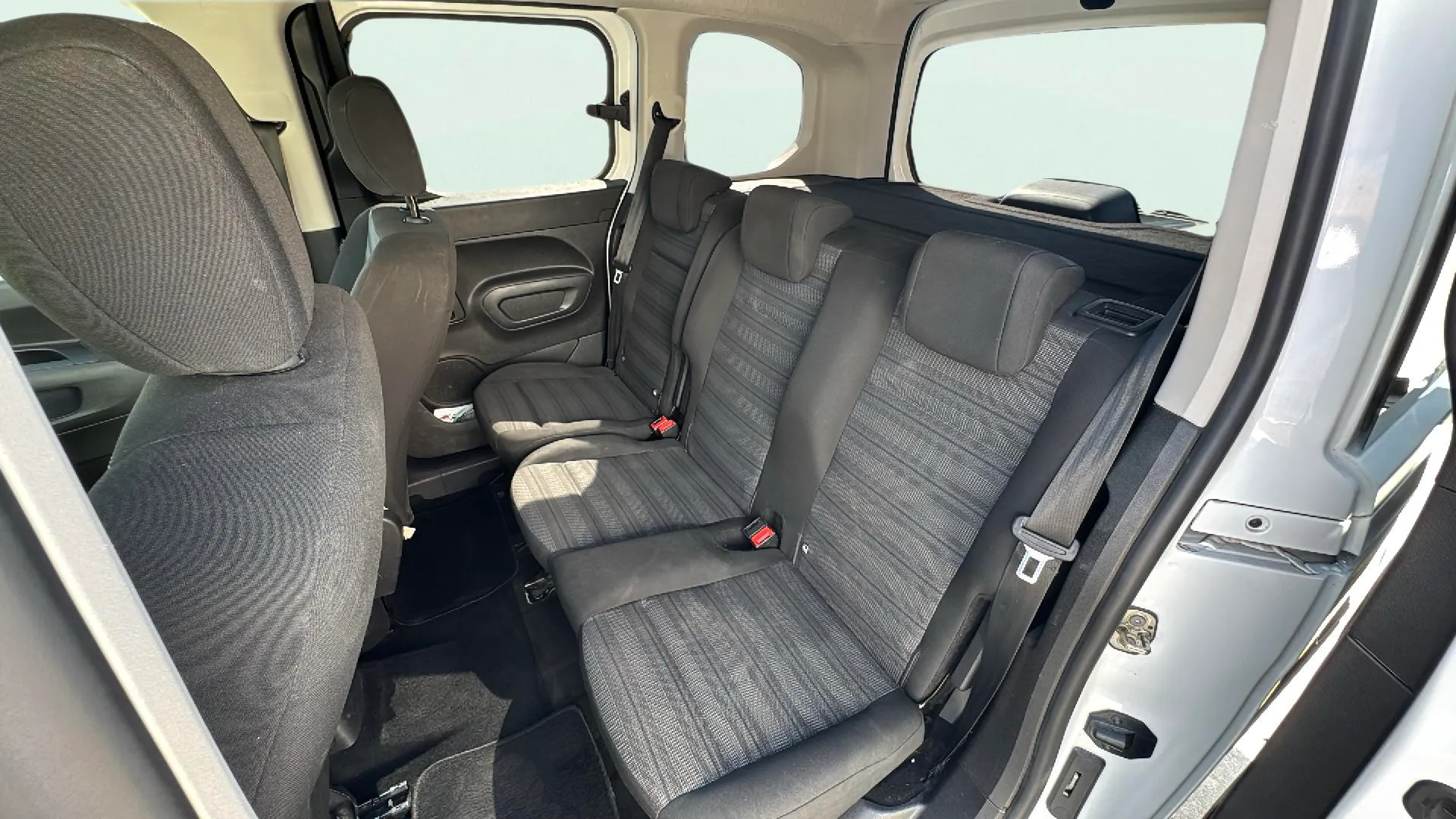 Opel Combo 1.5 TD Life L - foto 13