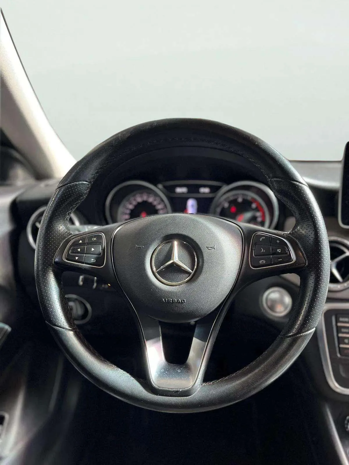 Mercedes-Benz CLA 200 d - foto 15