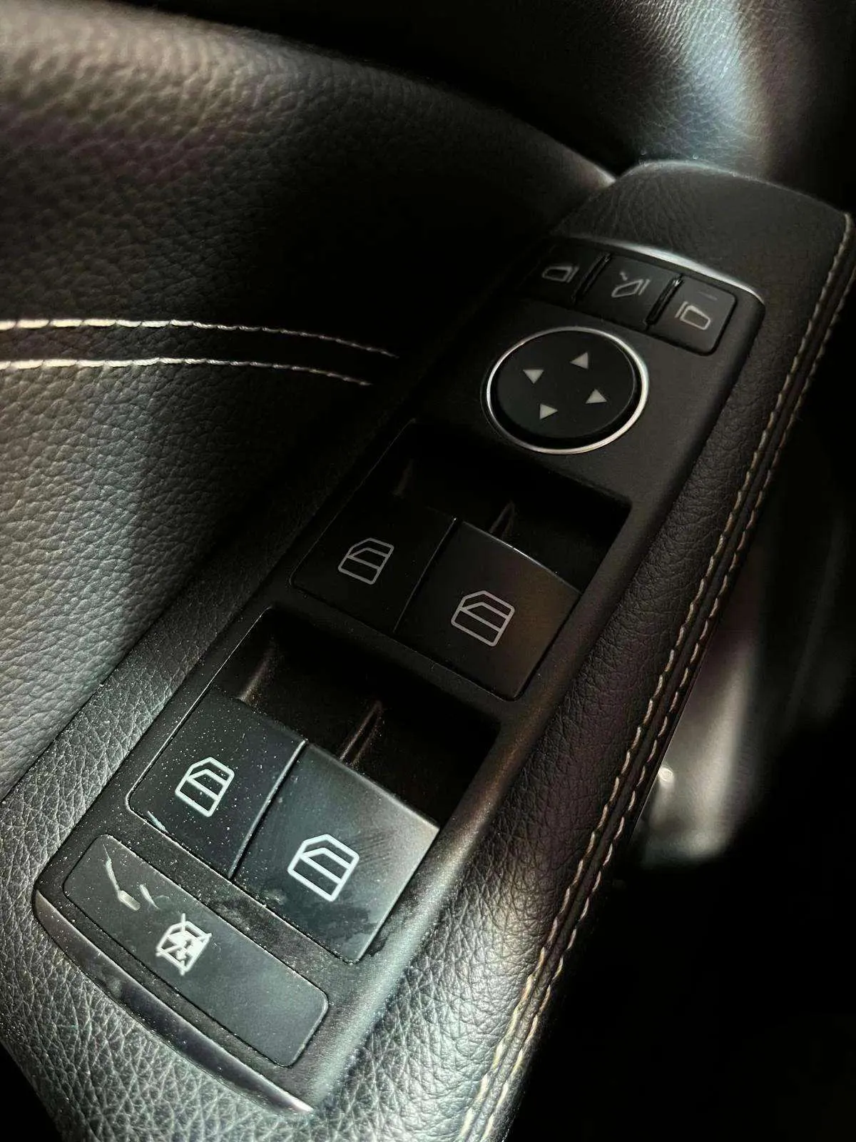 Mercedes-Benz CLA 200 d - foto 9