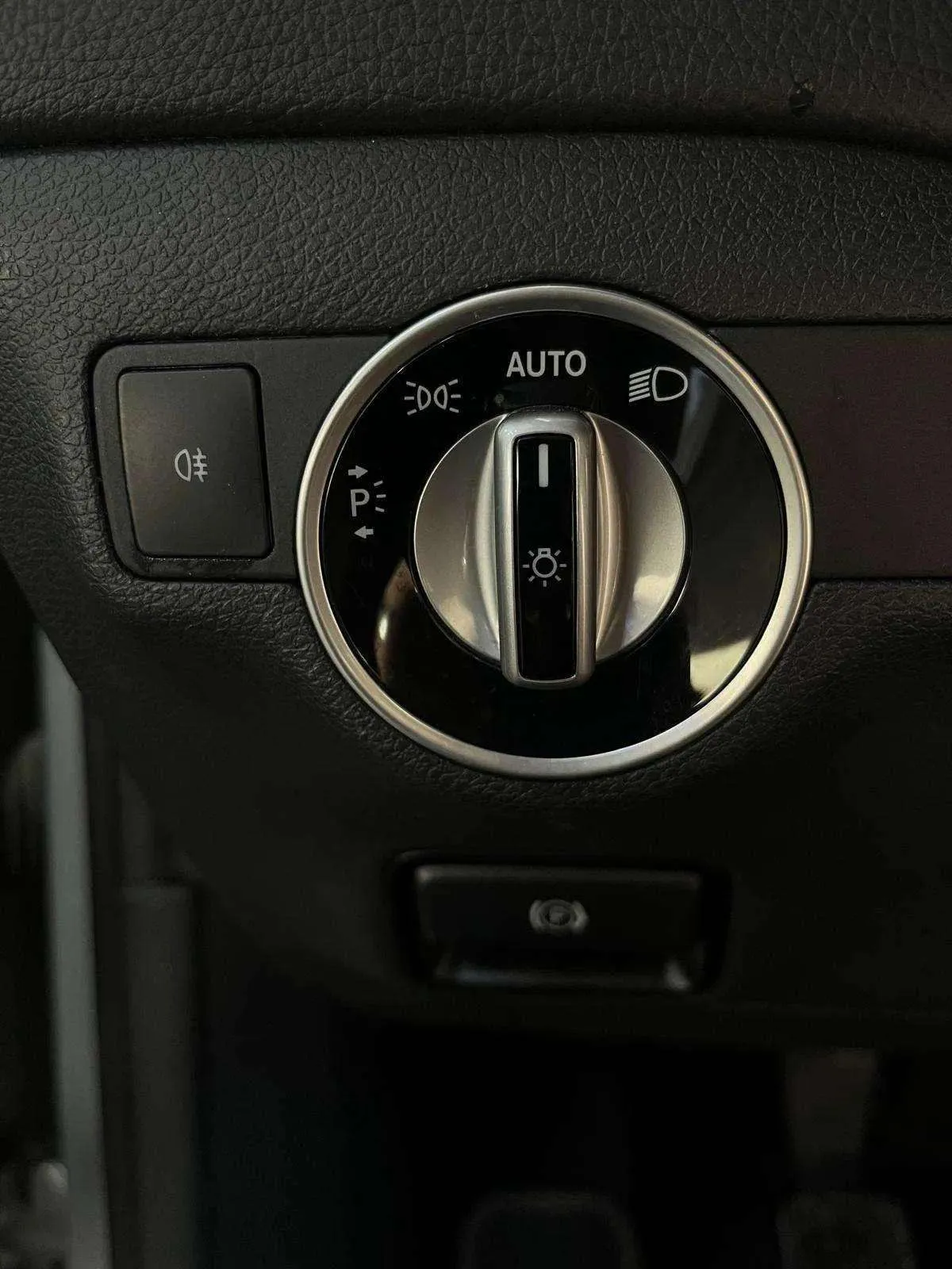 Mercedes-Benz CLA 200 d - foto 10