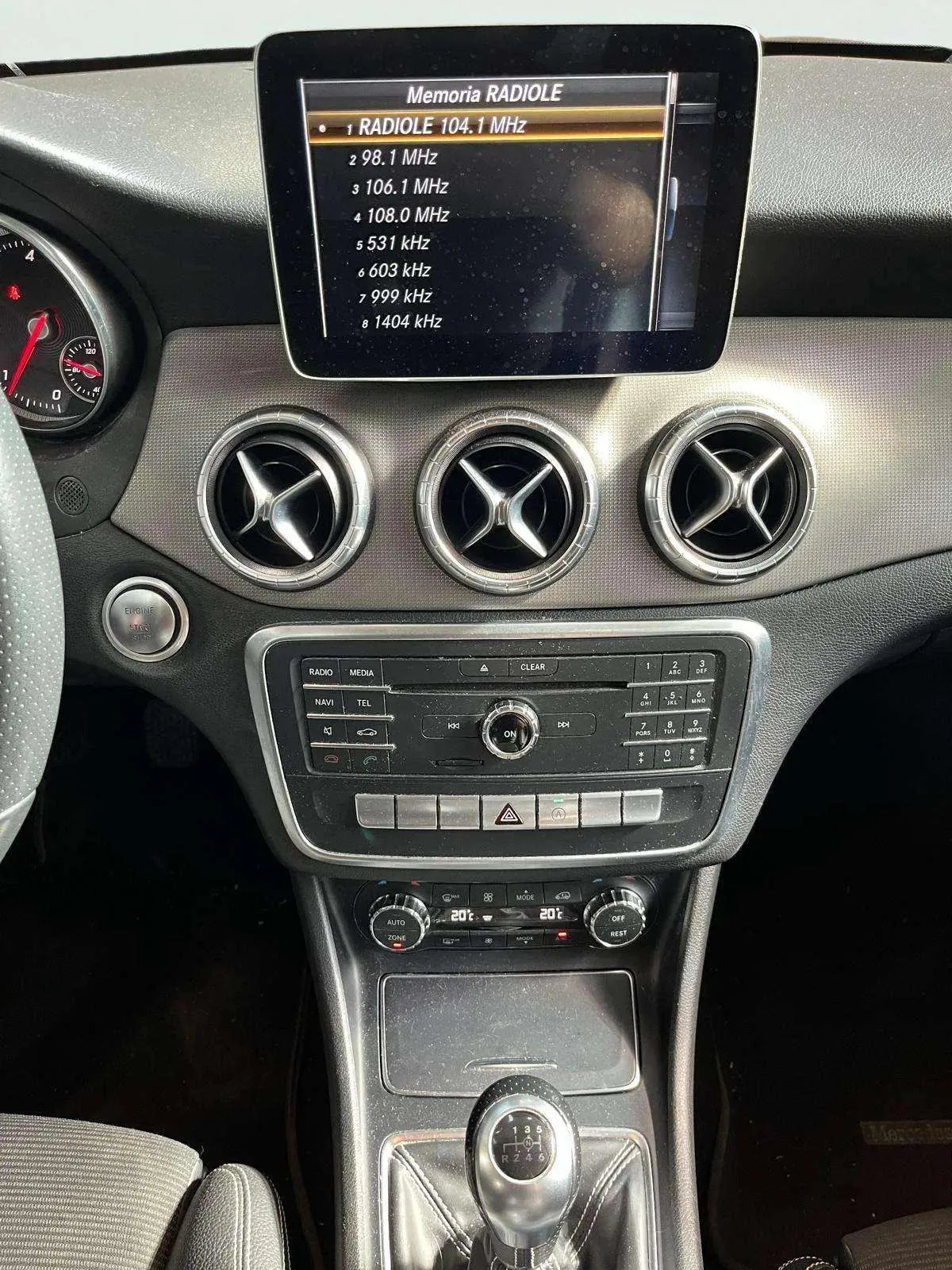 Mercedes-Benz CLA 200 d - foto 18