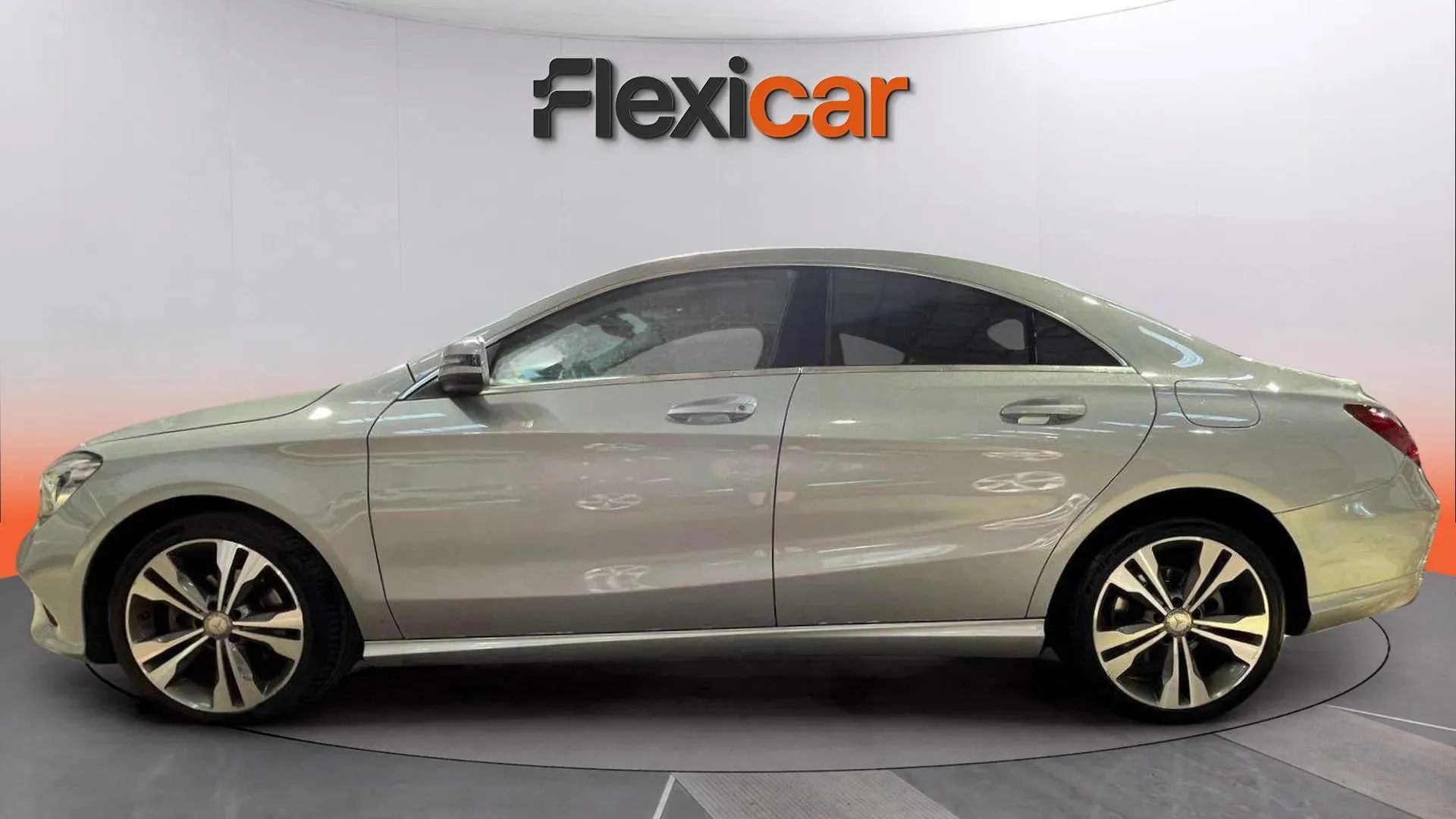 Mercedes-Benz CLA 200 d - foto 4