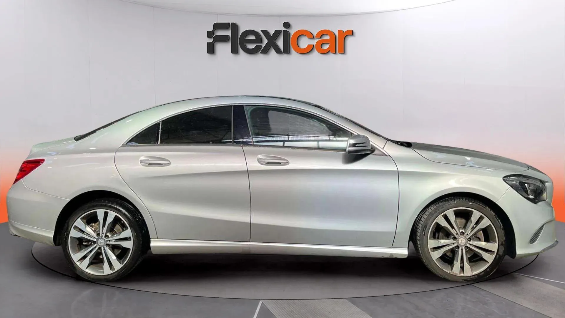 Mercedes-Benz CLA 200 d - foto 8