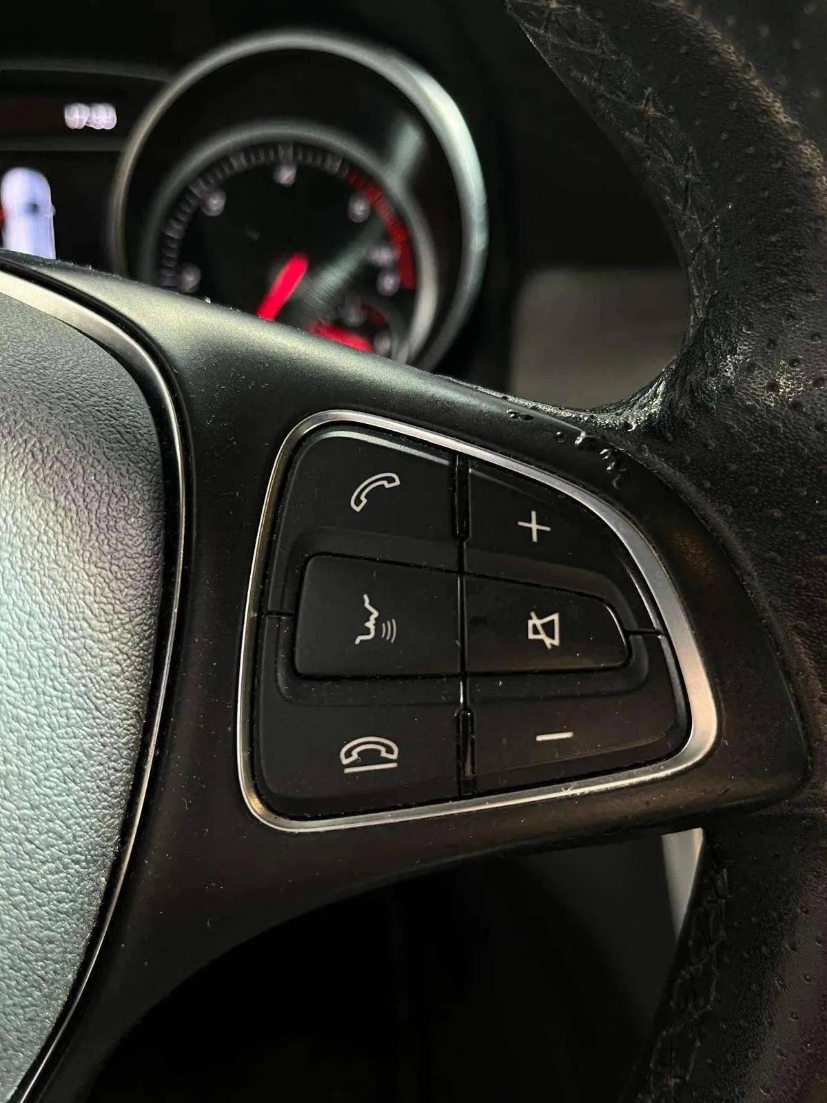 Mercedes-Benz CLA 200 d - foto 16