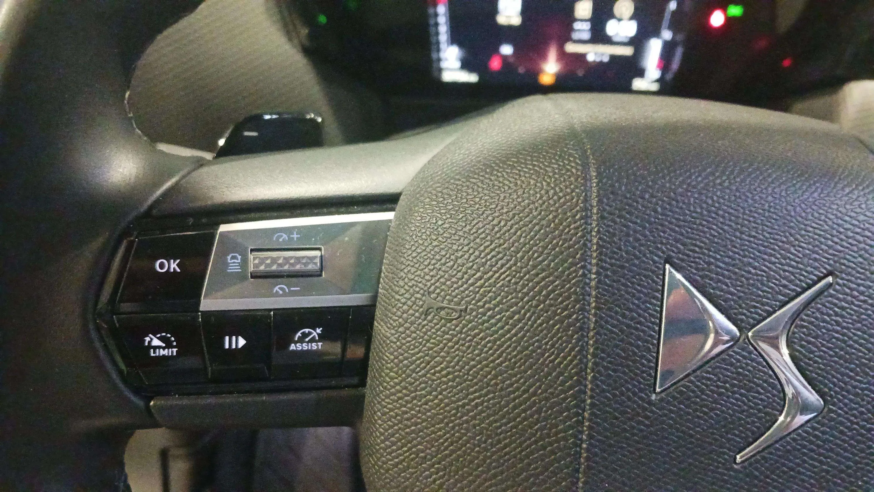 DS DS 4 Cross PureTech 130 Trocadero - foto 16