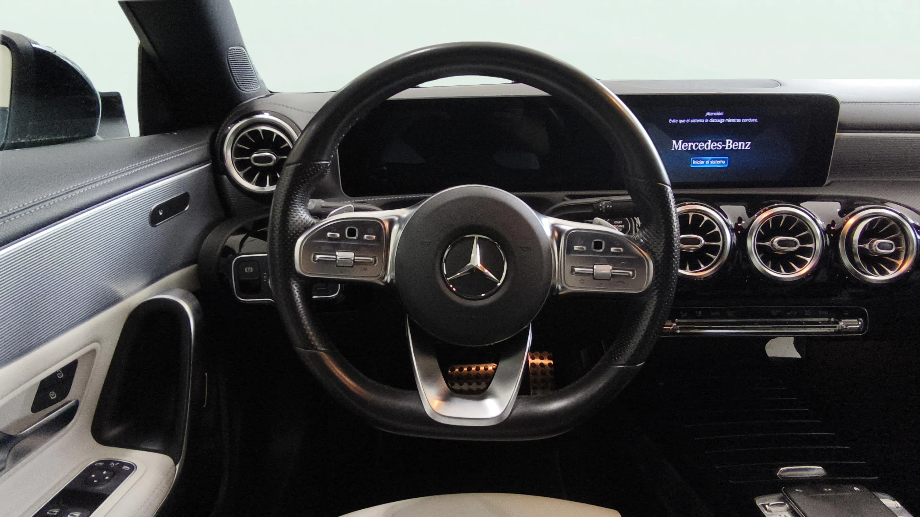 Mercedes-Benz CLA 200 - foto 12