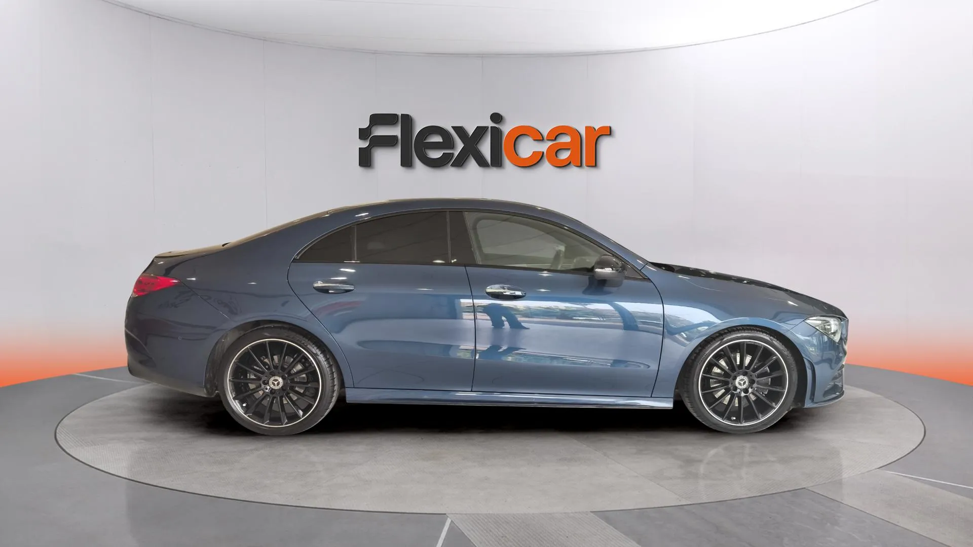 Mercedes-Benz CLA 200 - foto 2