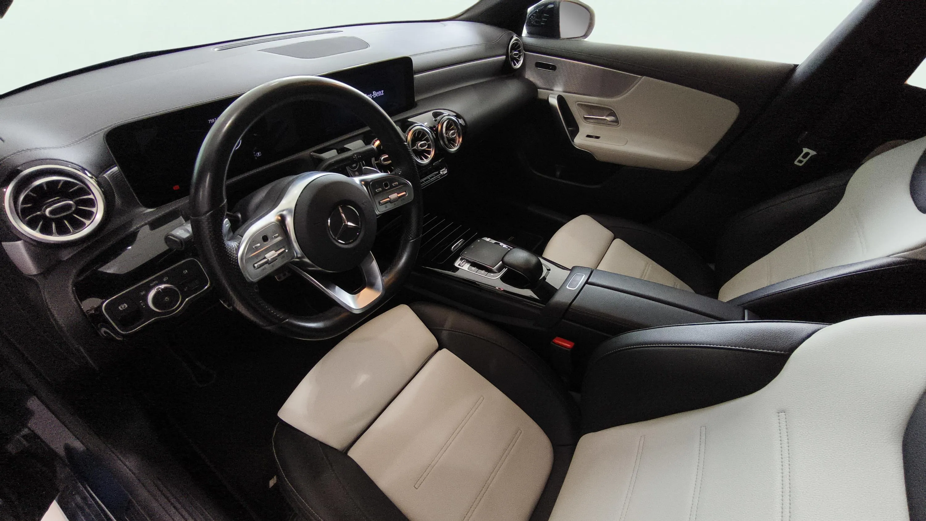 Mercedes-Benz CLA 200 - foto 6