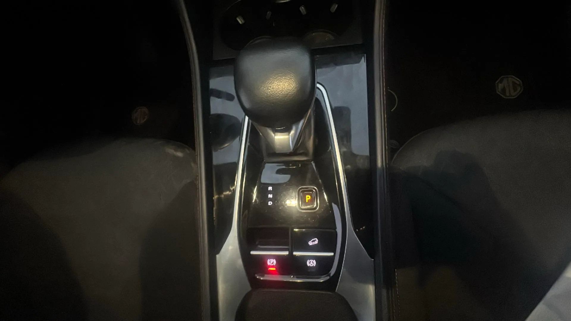 MG HS 1.5T Plug IN Hybrid Comfort - foto 18