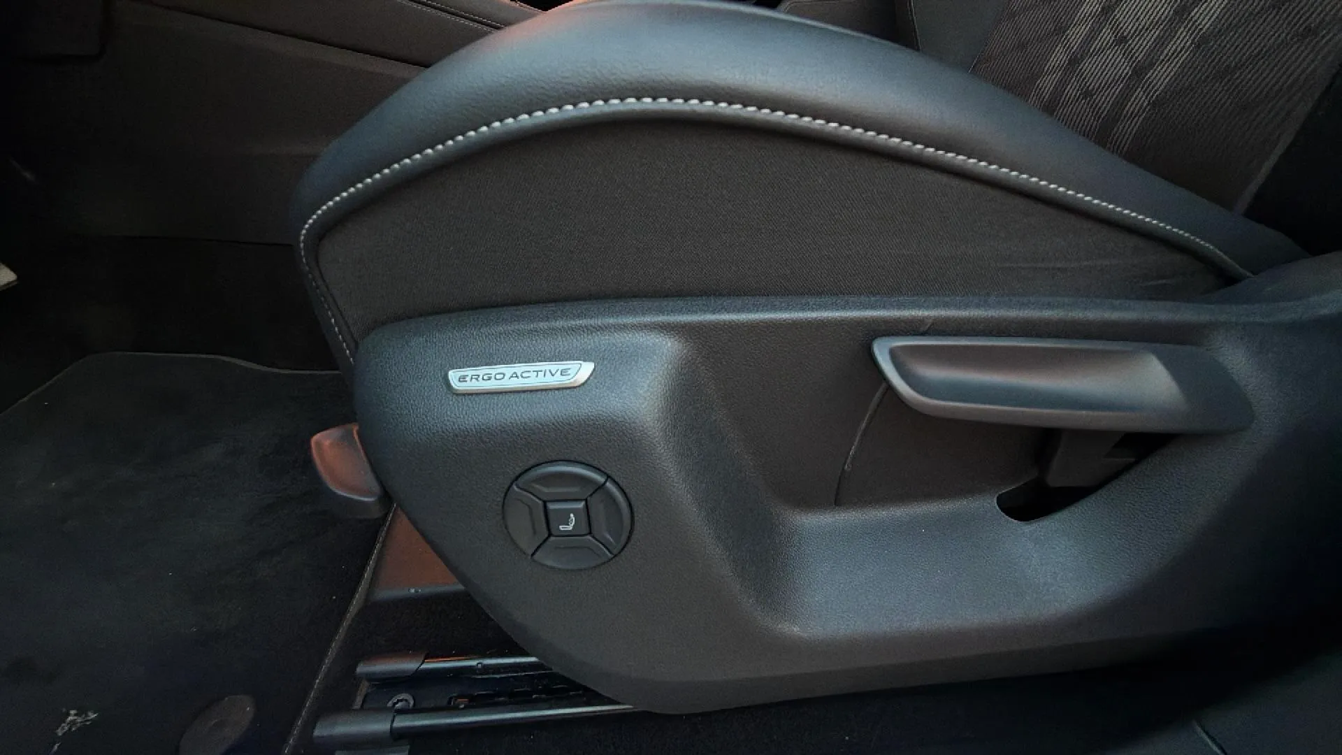 Volkswagen Tayron R-Line 1.5 eTSI DSG - foto 14