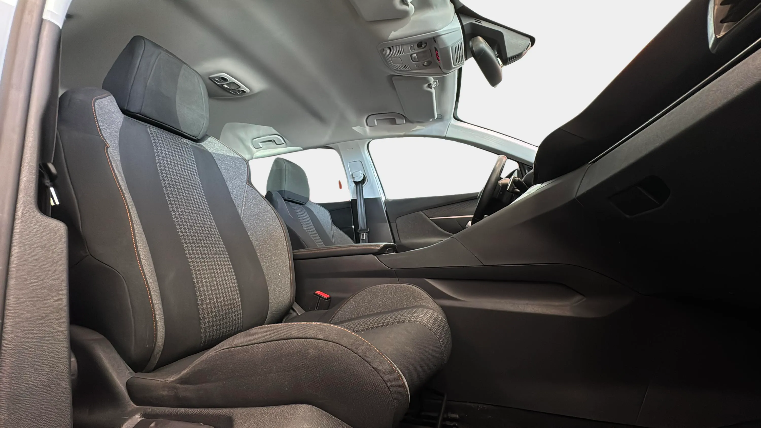 Peugeot 5008 1.2 PureTech Active Pack EAT8 - foto 13