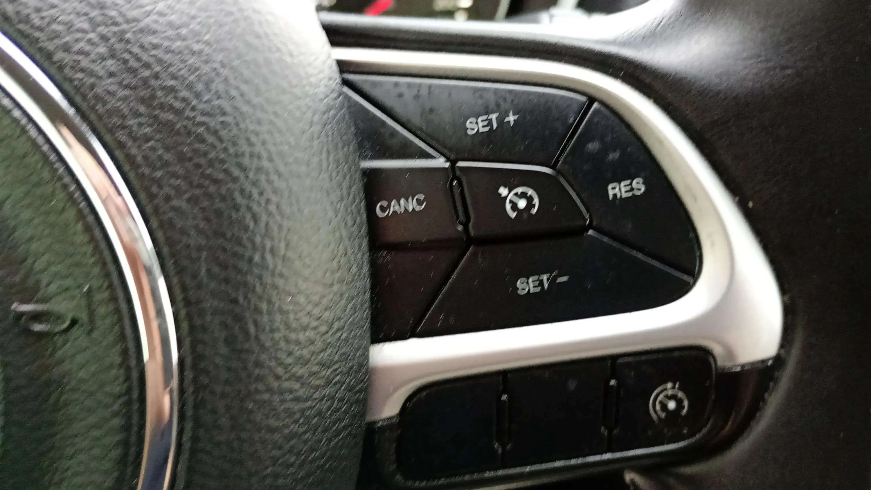 Jeep Compass 2.0 Mjet Limited 4x4 AD - foto 15