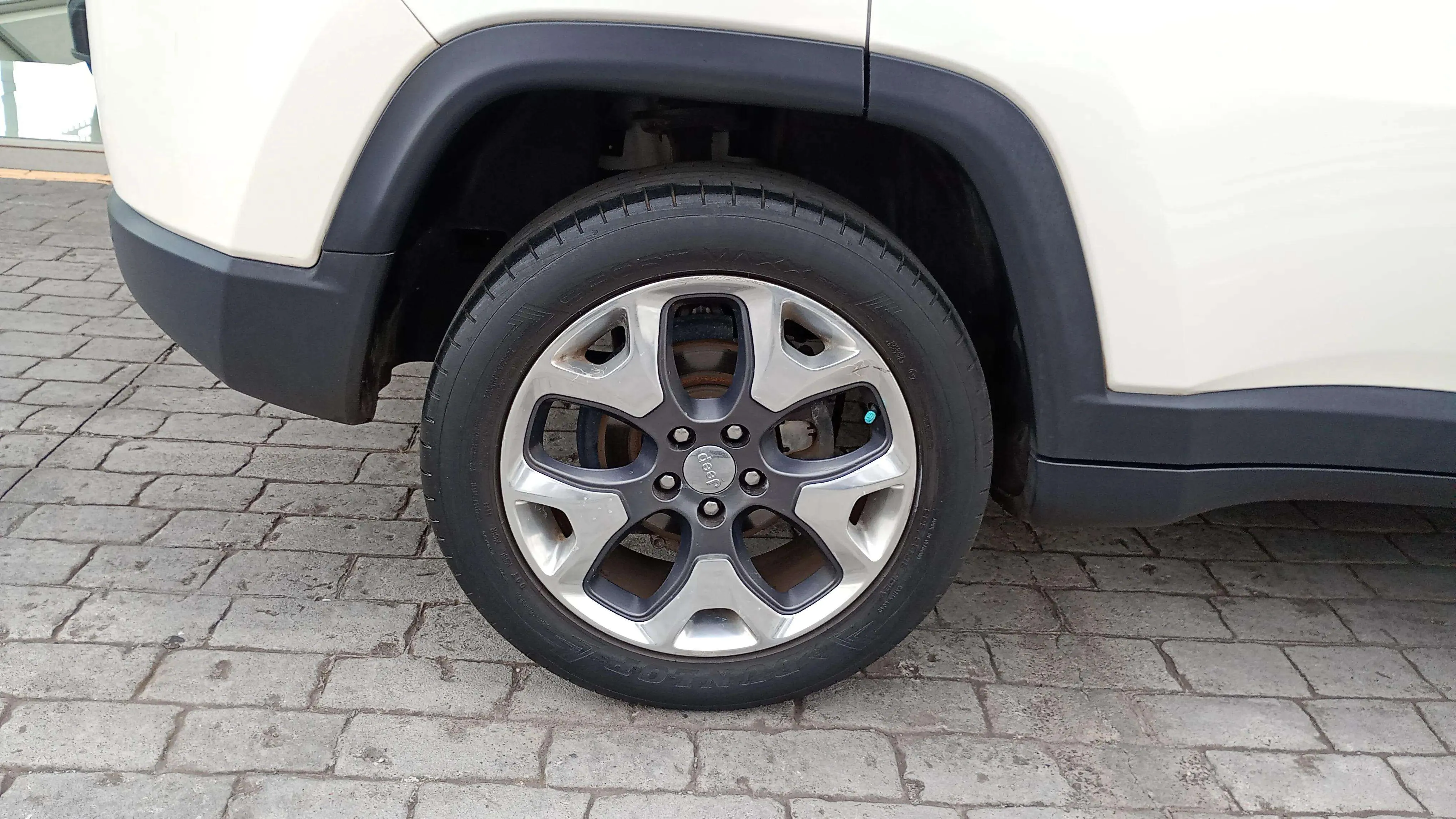Jeep Compass 2.0 Mjet Limited 4x4 AD - foto 19