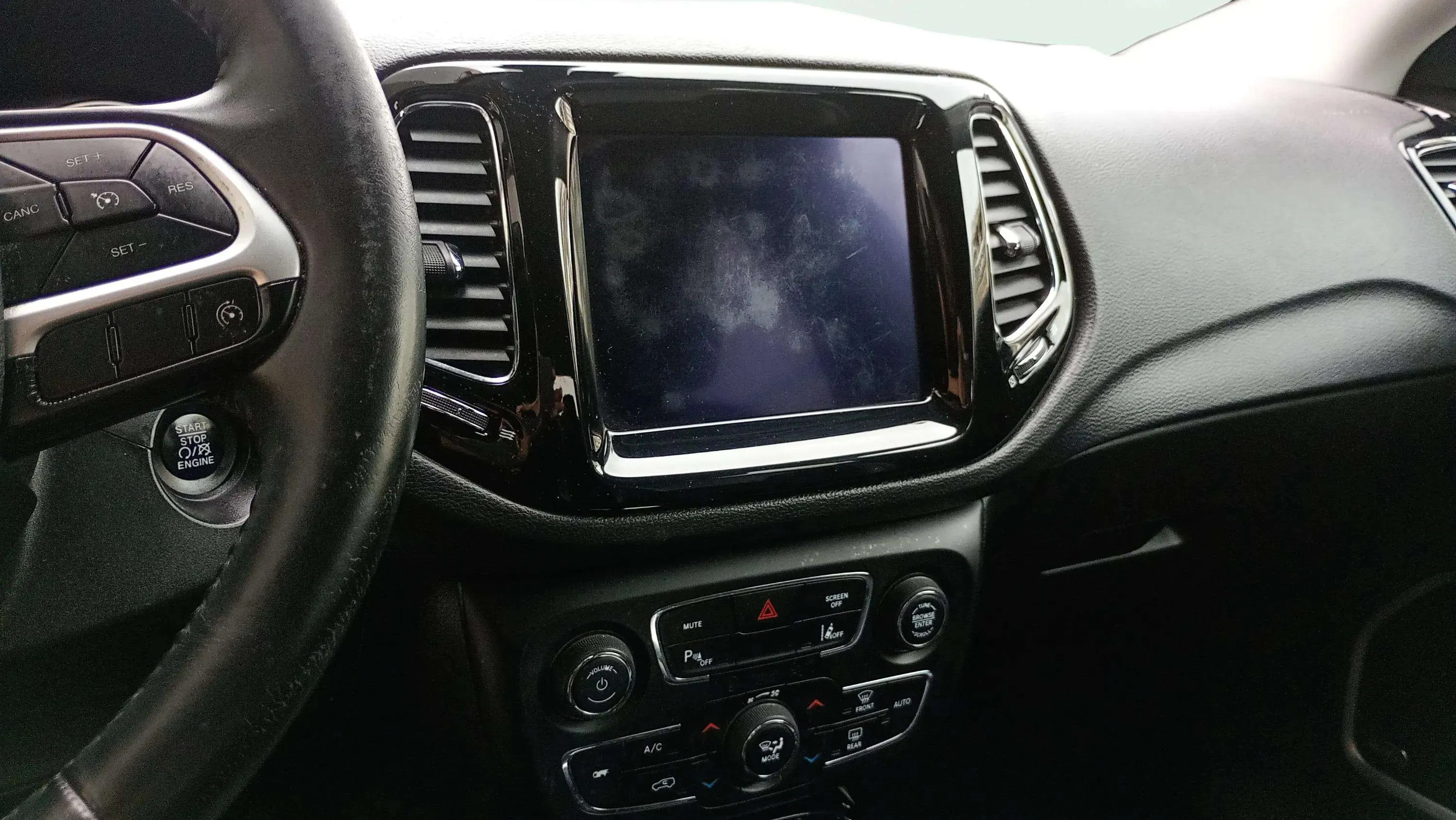 Jeep Compass 2.0 Mjet Limited 4x4 AD - foto 9