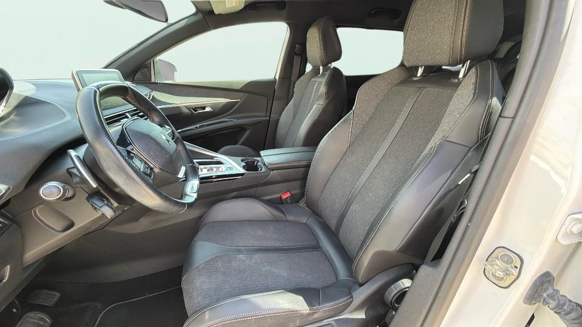 Peugeot 5008 1.2 PureTech GT EAT8 - foto 12