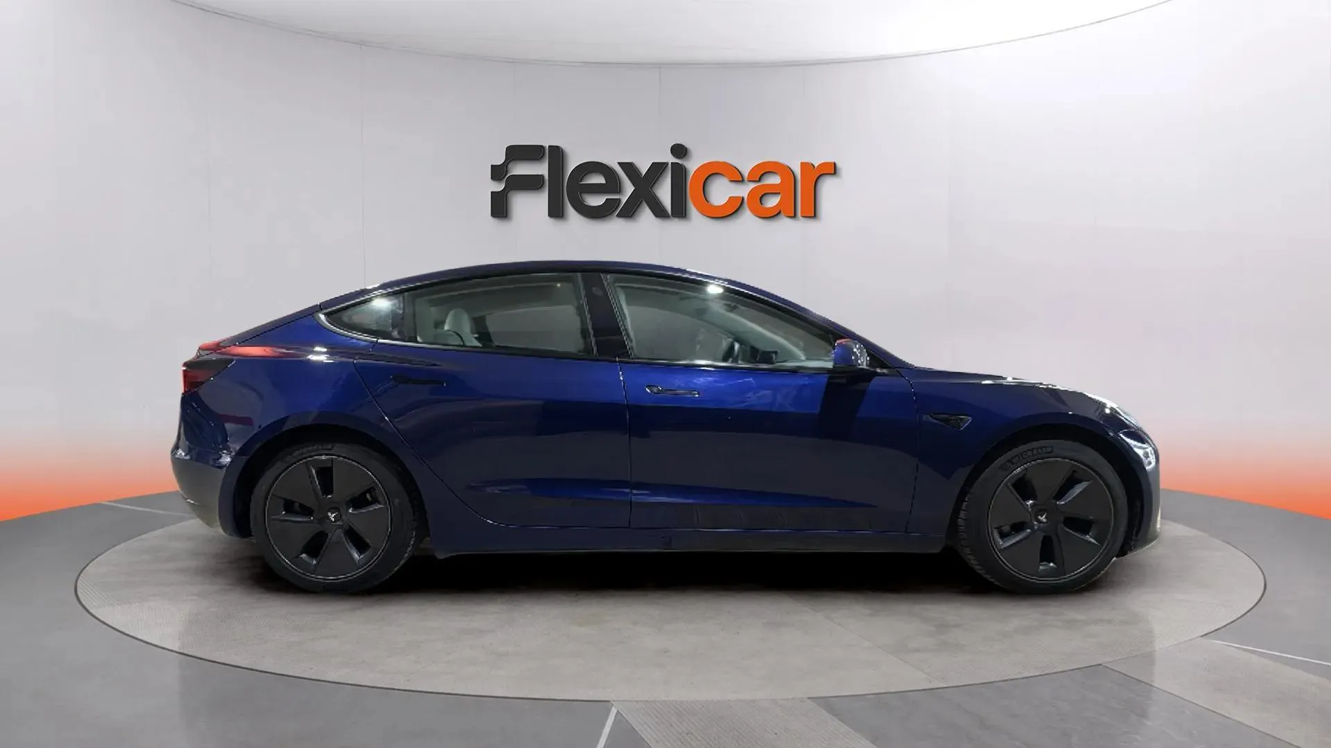 Tesla Model 3 Estándar Plus RWD - foto 2