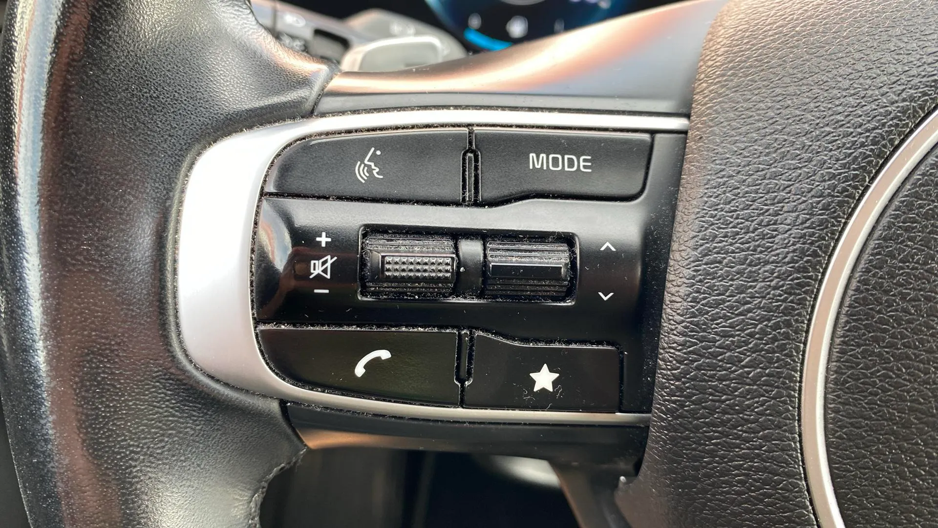 Kia Sportage 1.6 T-GDi HEV Drive 4x2 - foto 18