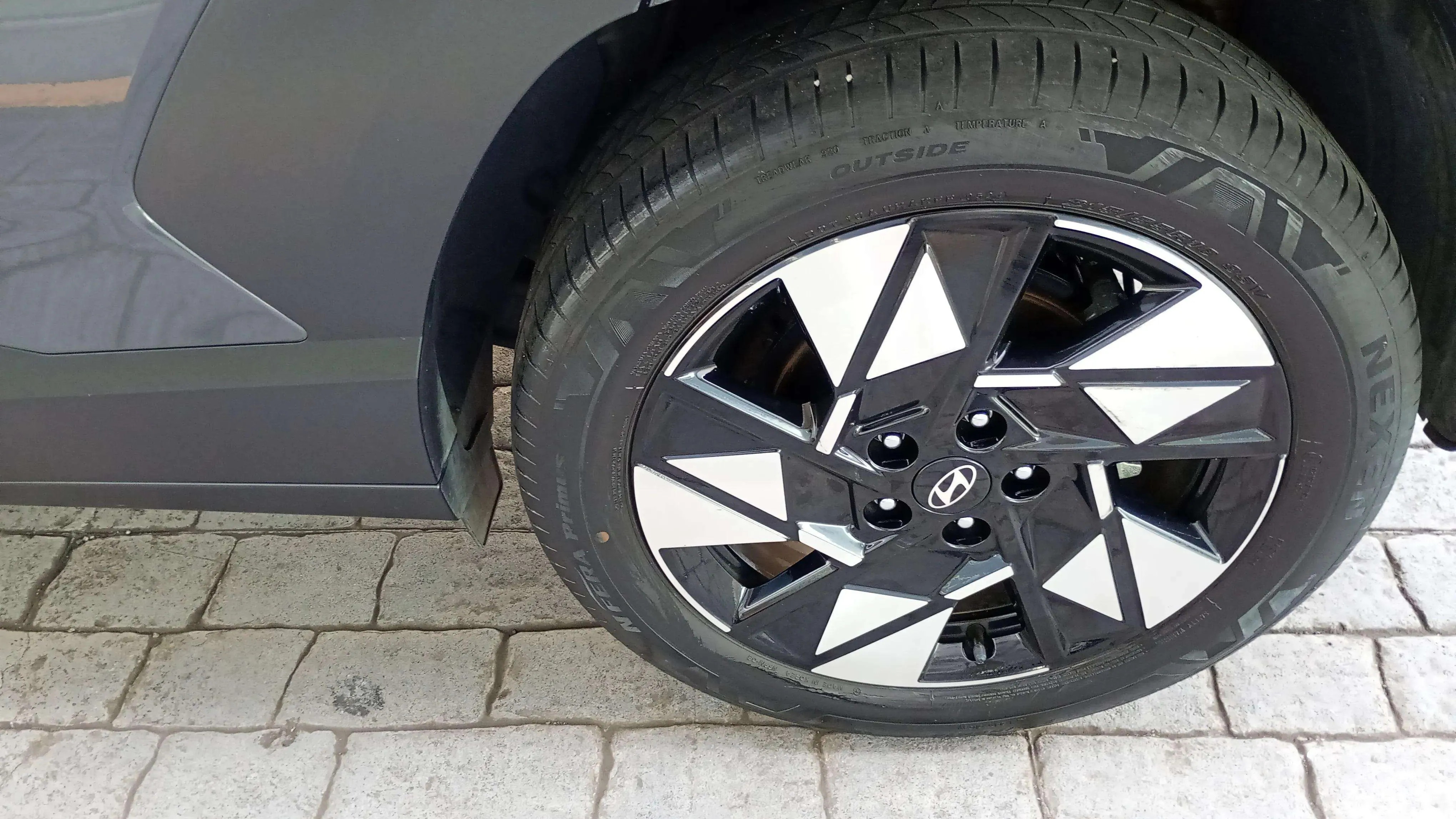Hyundai Kona 1.6 GDI HEV Tecno DCT - foto 16