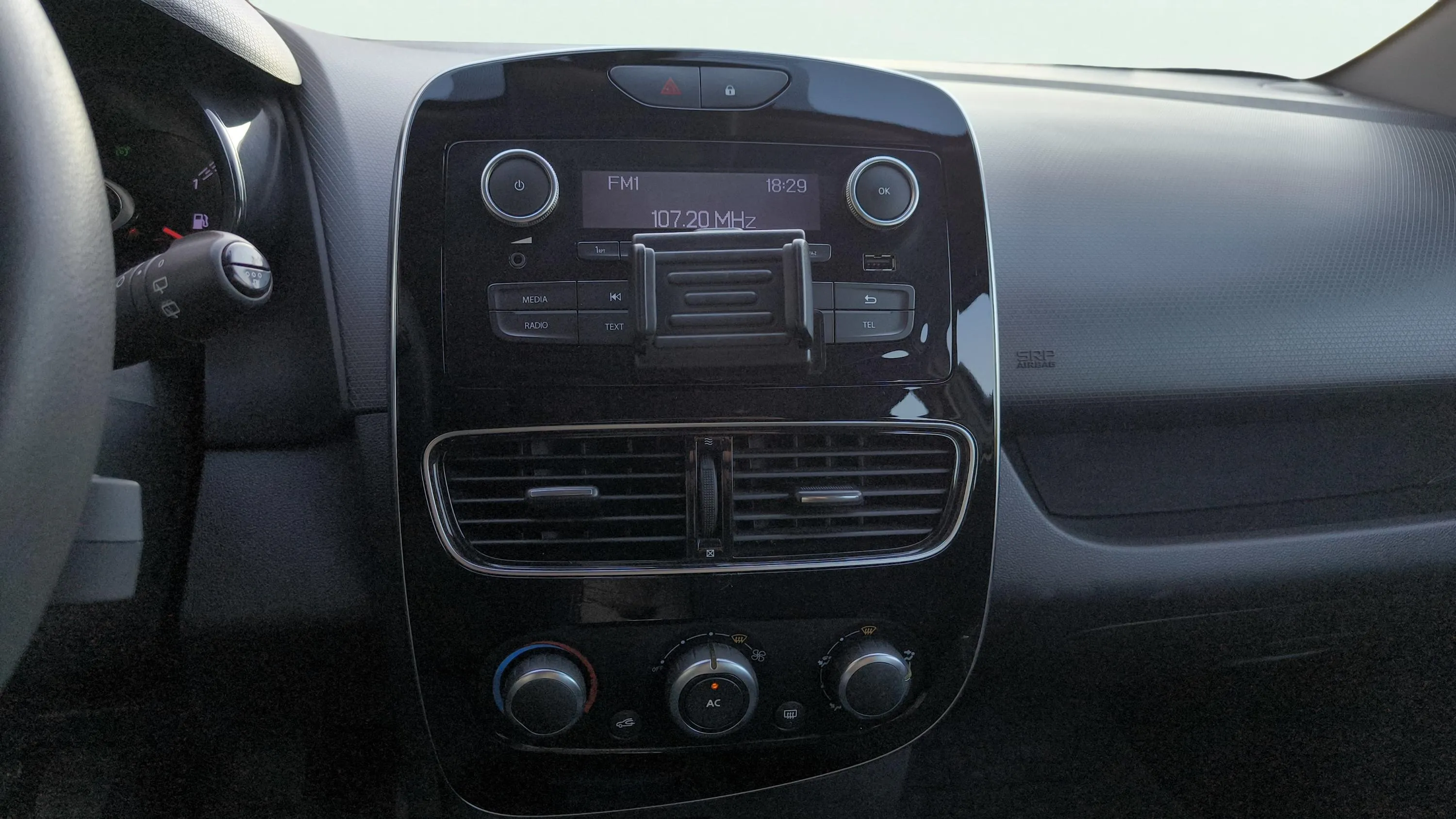 Renault Clio Limited dCi -18 - foto 8