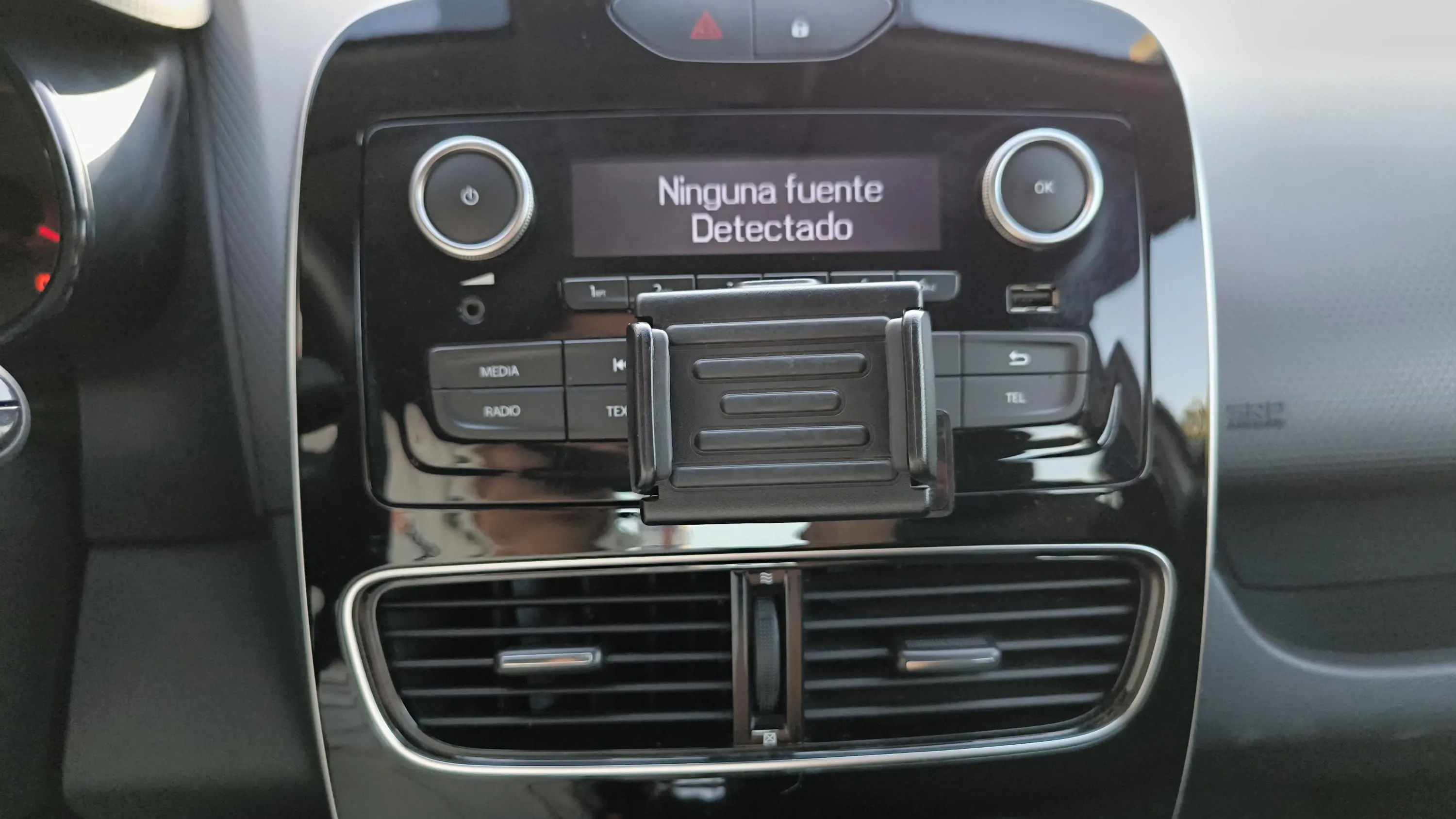 Renault Clio Limited dCi -18 - foto 39