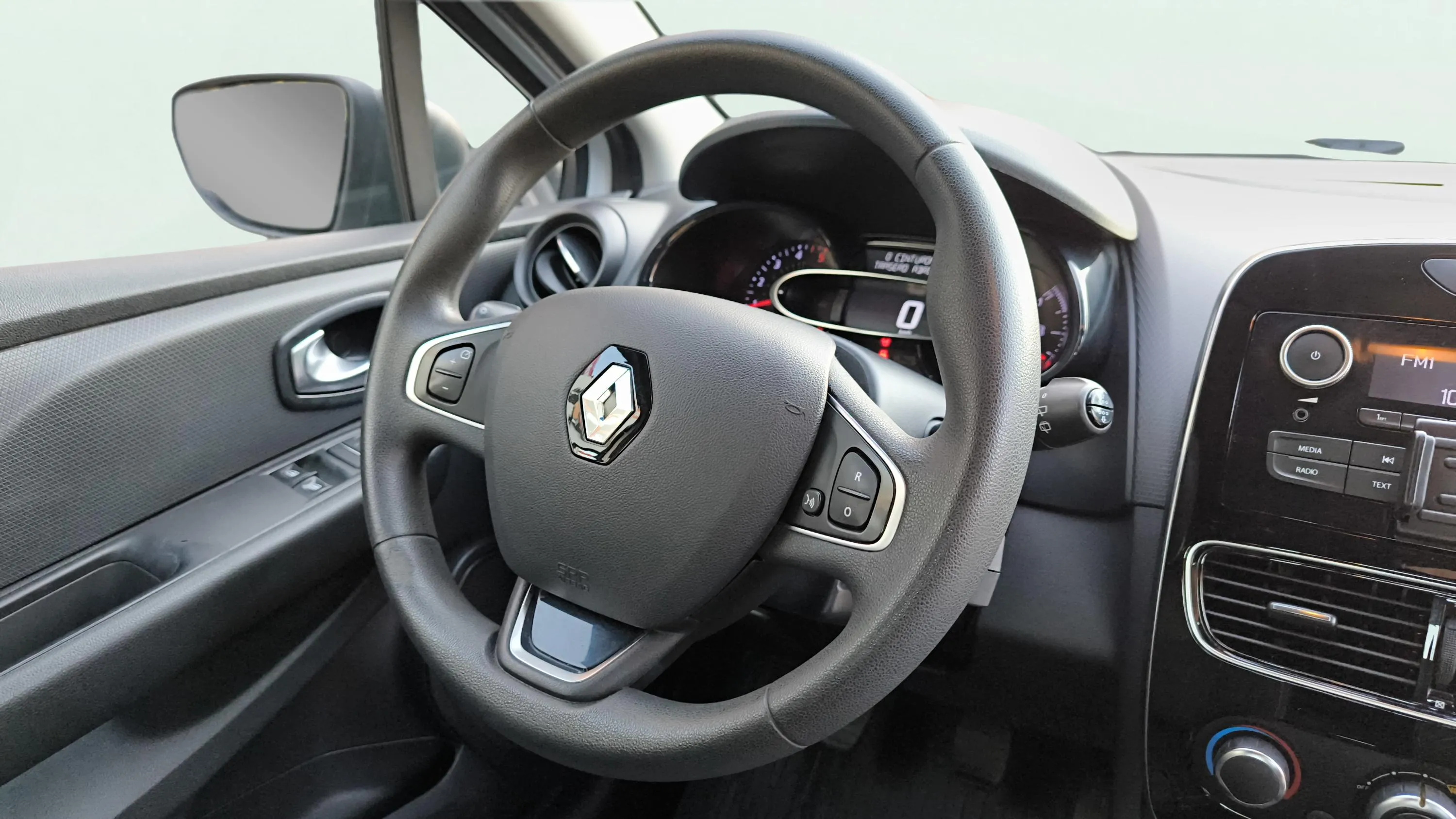 Renault Clio Limited dCi -18 - foto 13
