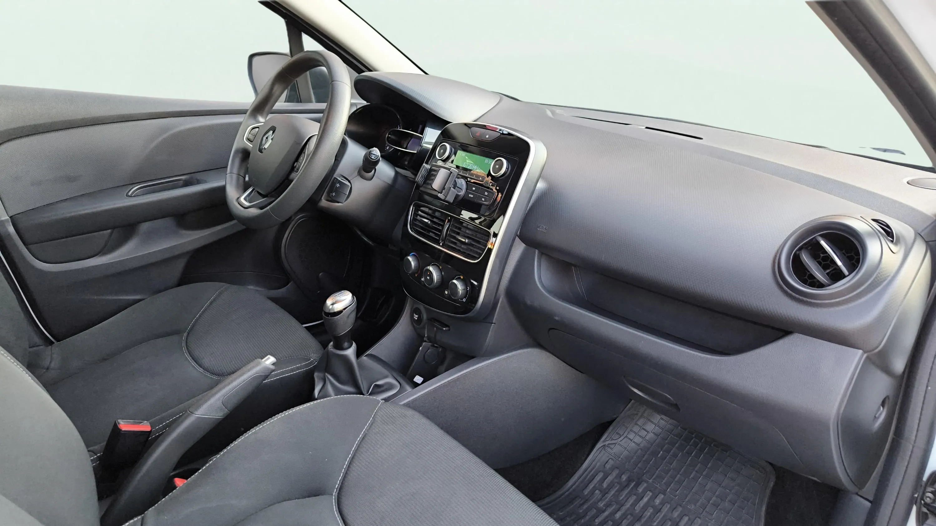 Renault Clio Limited dCi -18 - foto 14