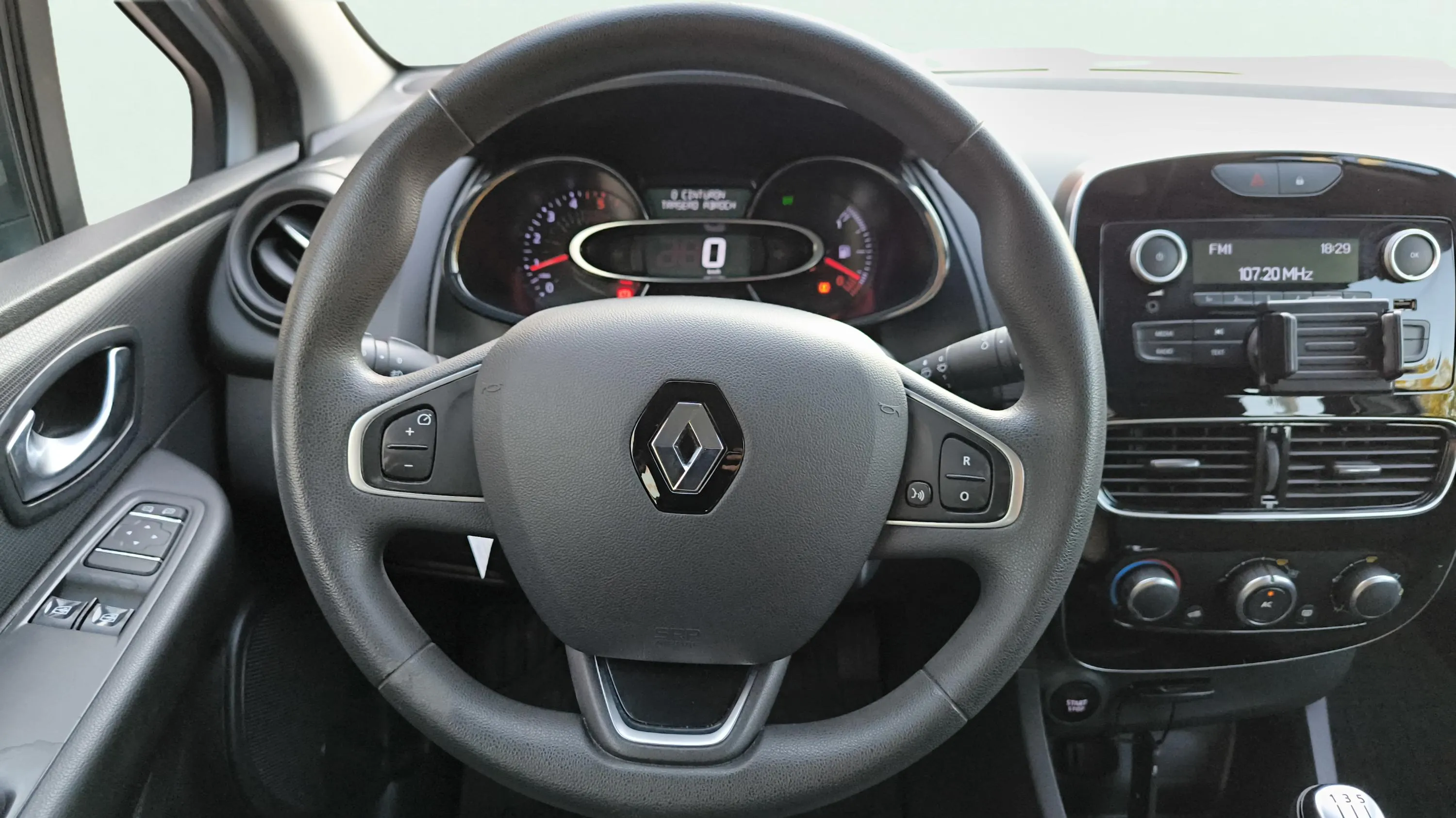 Renault Clio Limited dCi -18 - foto 9