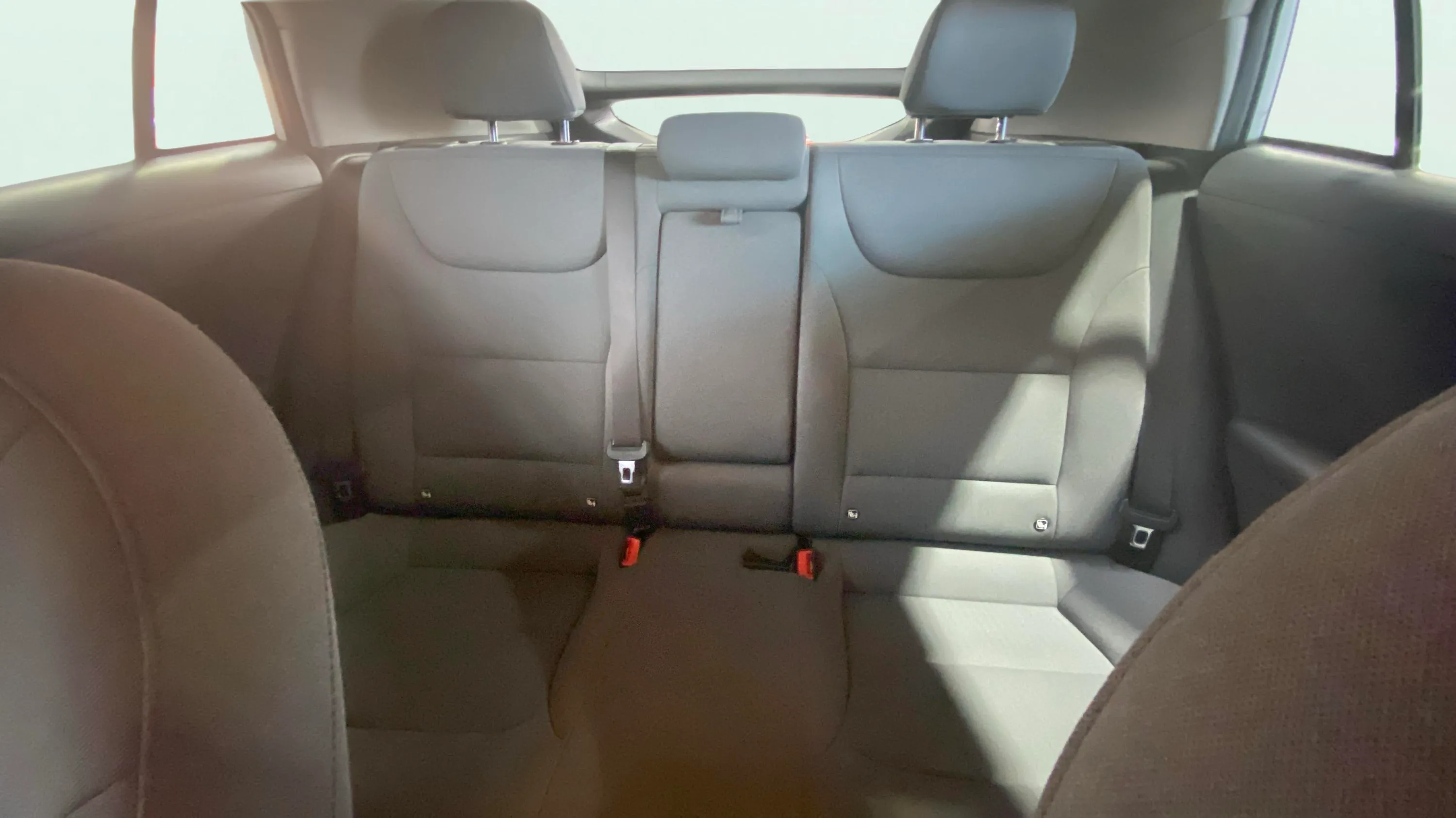 Hyundai Ioniq 1.6 GDI HEV Tecno DCT - foto 17