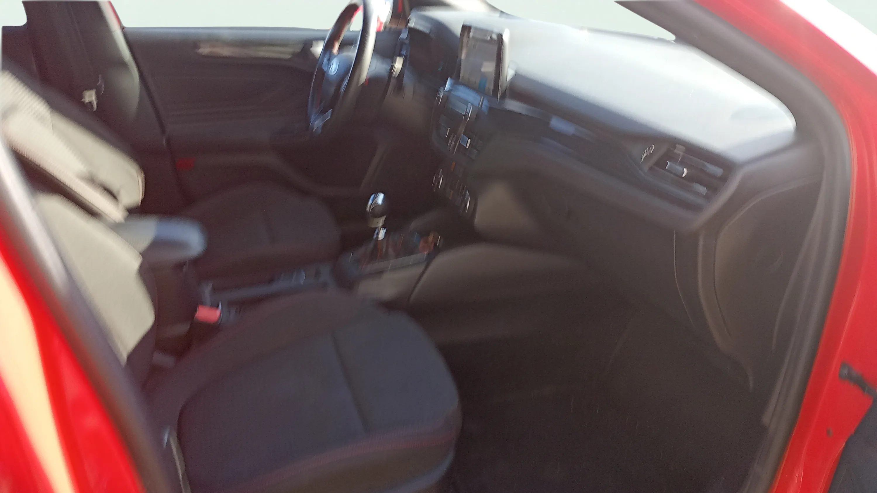 Ford Focus 1.0 EcoBoost ST-Line - foto 13