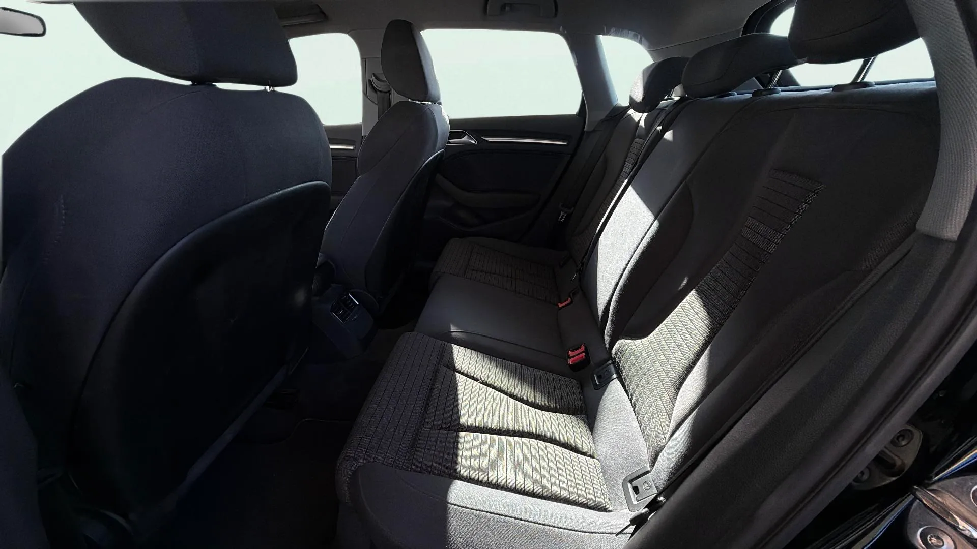Audi A3 1.6 TDI Sportback - foto 9