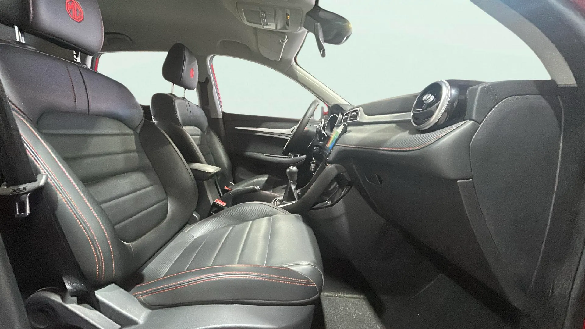 MG ZS 1.5 Luxury - foto 16