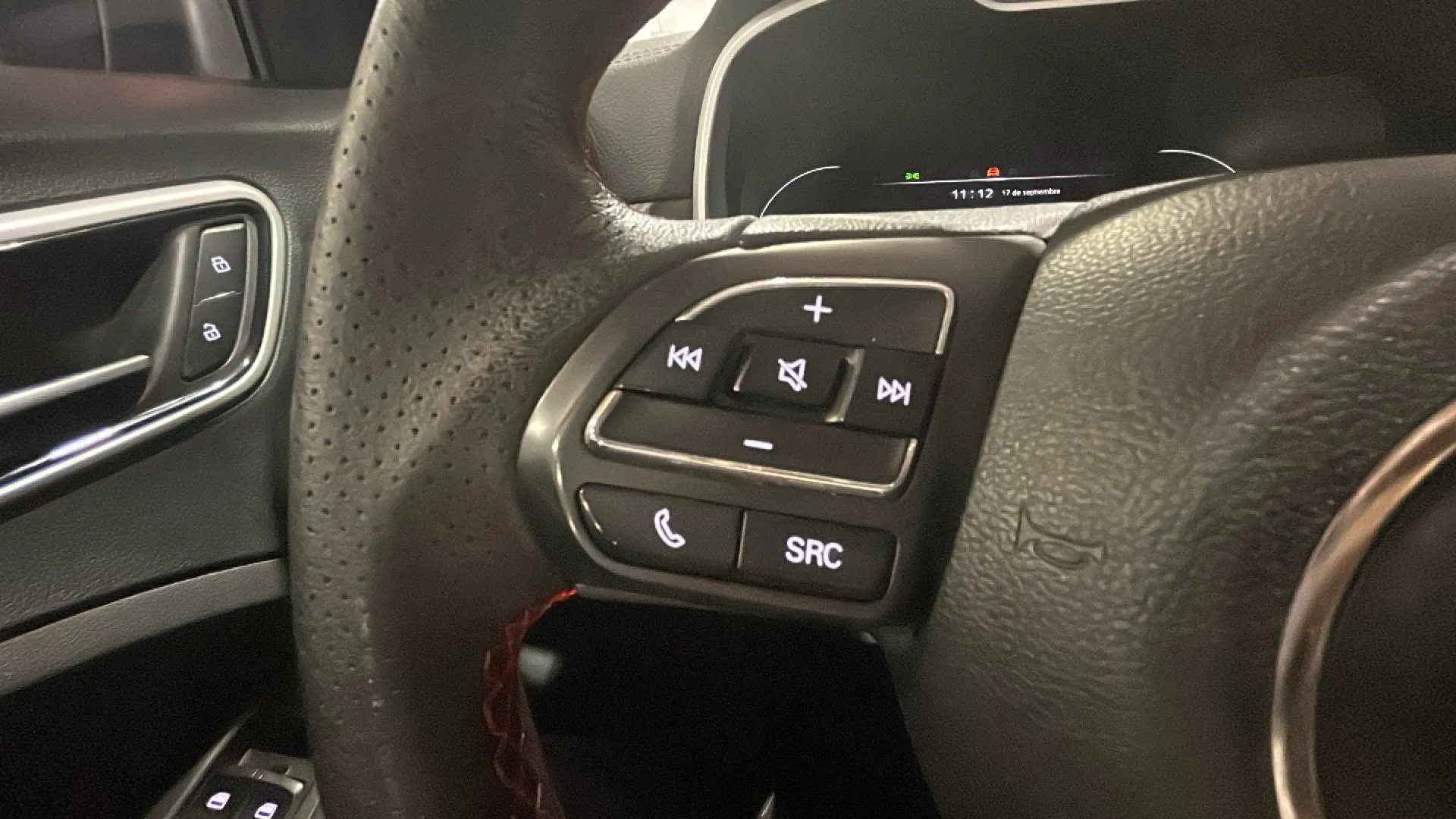 MG ZS 1.5 Luxury - foto 12