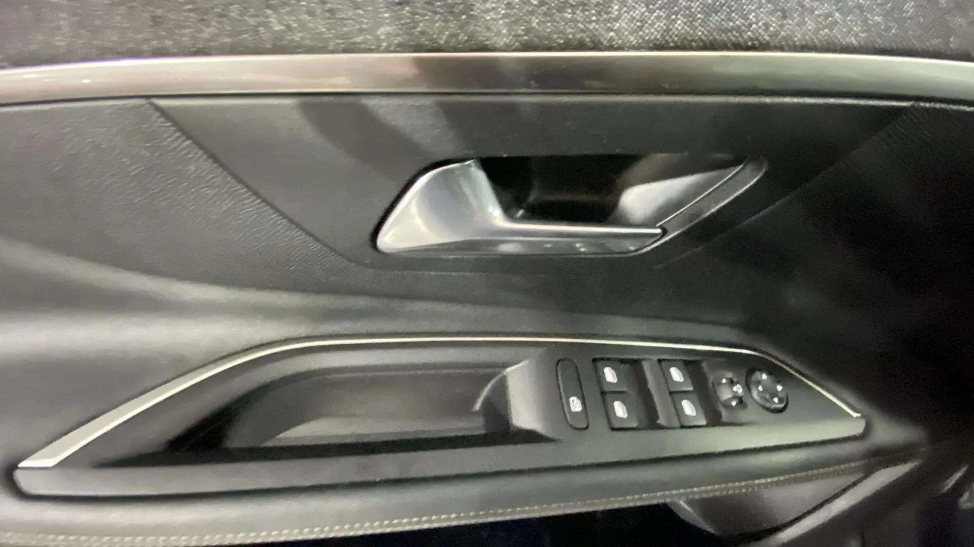 Peugeot 3008 PureTech EAT8 GT Line - foto 19