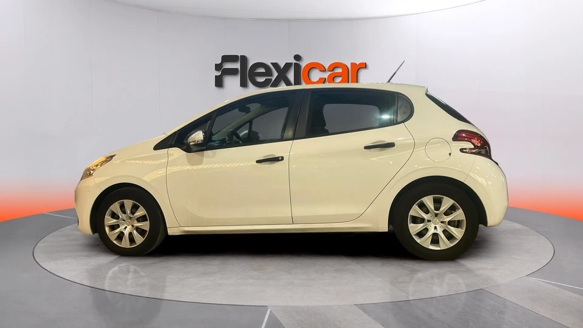 Peugeot 208 Active PureTech - foto 5