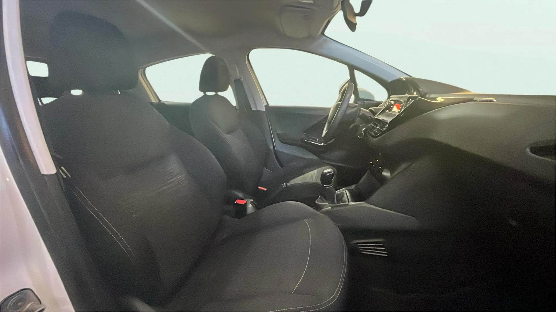 Peugeot 208 Active PureTech - foto 14