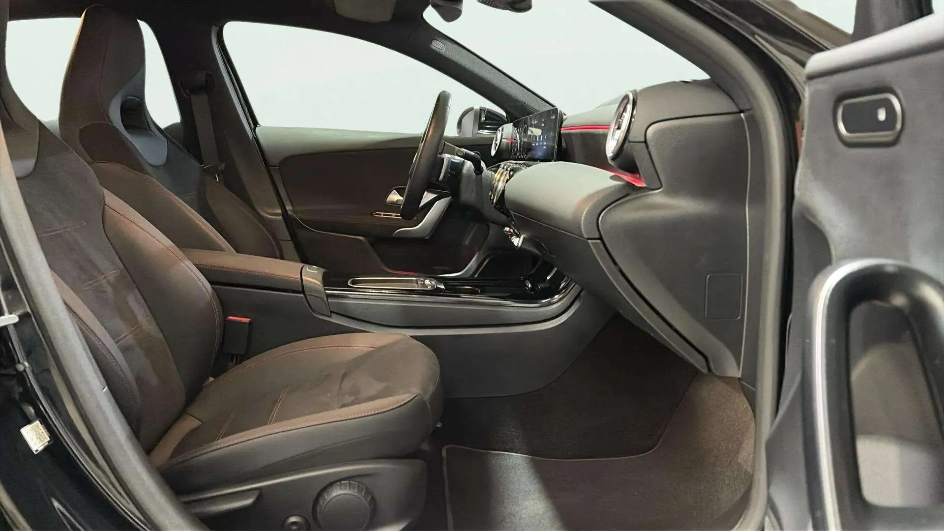 Mercedes-Benz Clase A A 180 d - foto 13