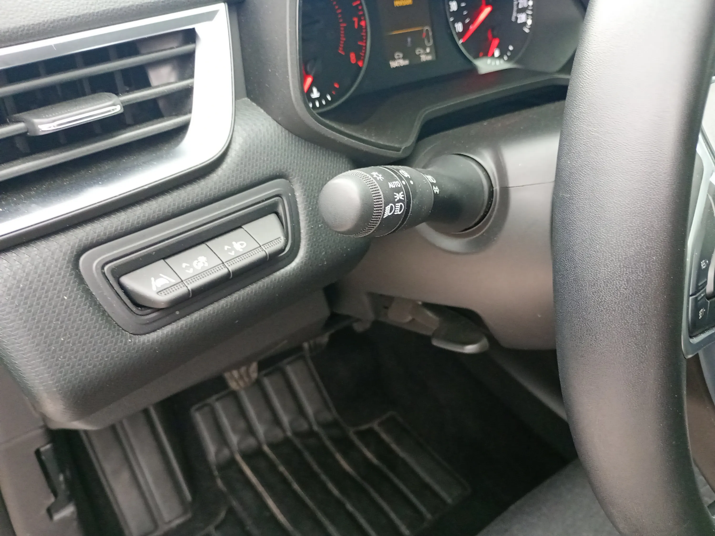 Renault Clio Equilibre TCe - foto 22