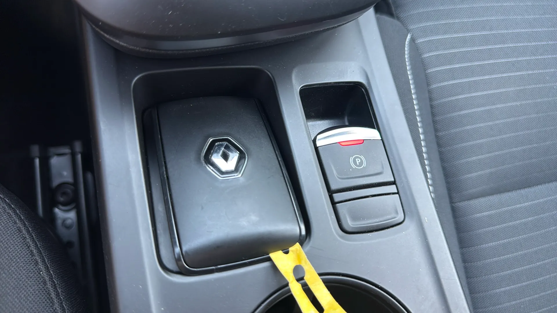 Renault Arkana Evolution TCe EDC mild hybr - foto 21